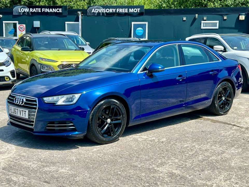 A 2017 AUDI A4 2.0 TDI ultra SE Saloon 4dr Diesel Manual Euro 6 (s/s) (150 ps) A 2017 AUDI A4 2.0 TDI ultra SE Saloon 4dr Diesel Manual Euro 6 (s/s) (150 ps)