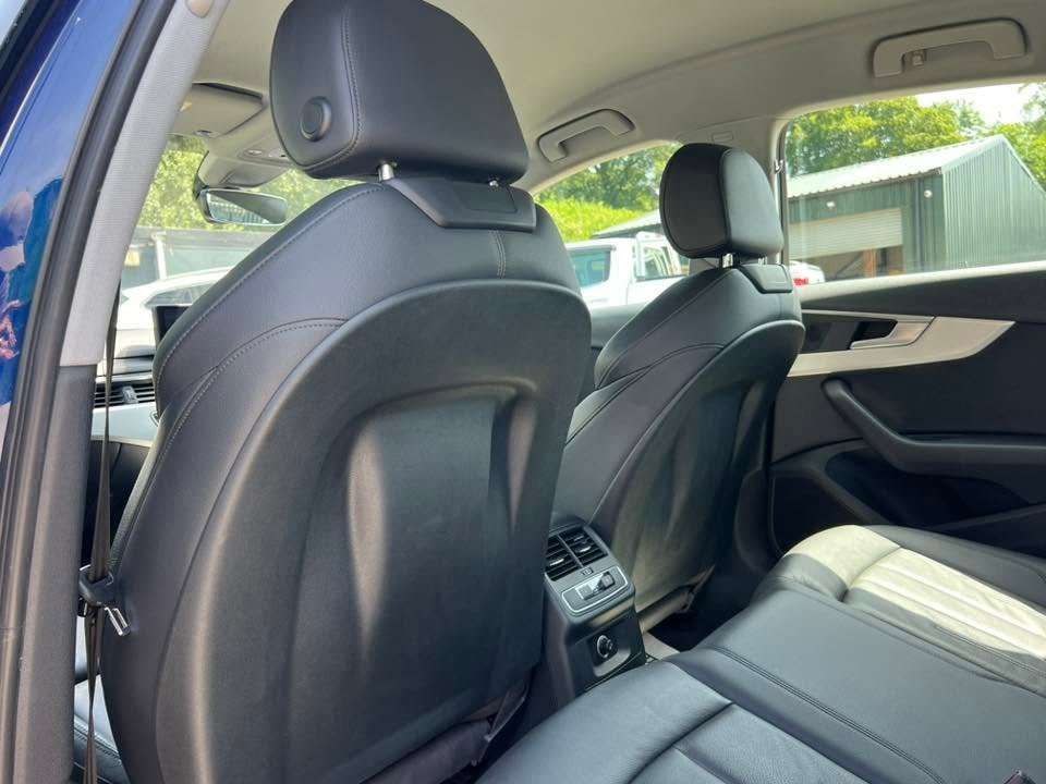 2017 AUDI A4 2017 AUDI A4