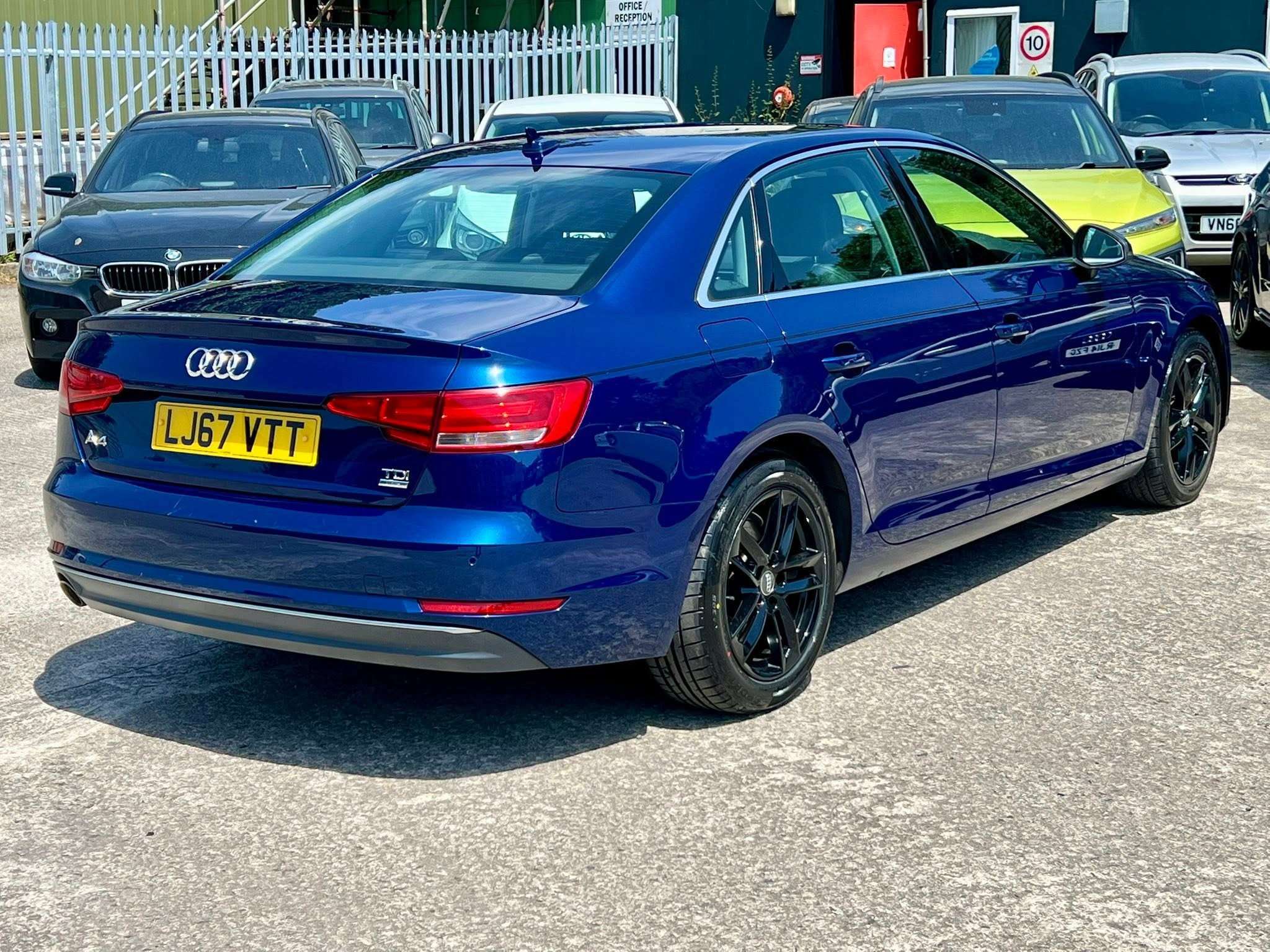 2017 AUDI A4 2017 AUDI A4