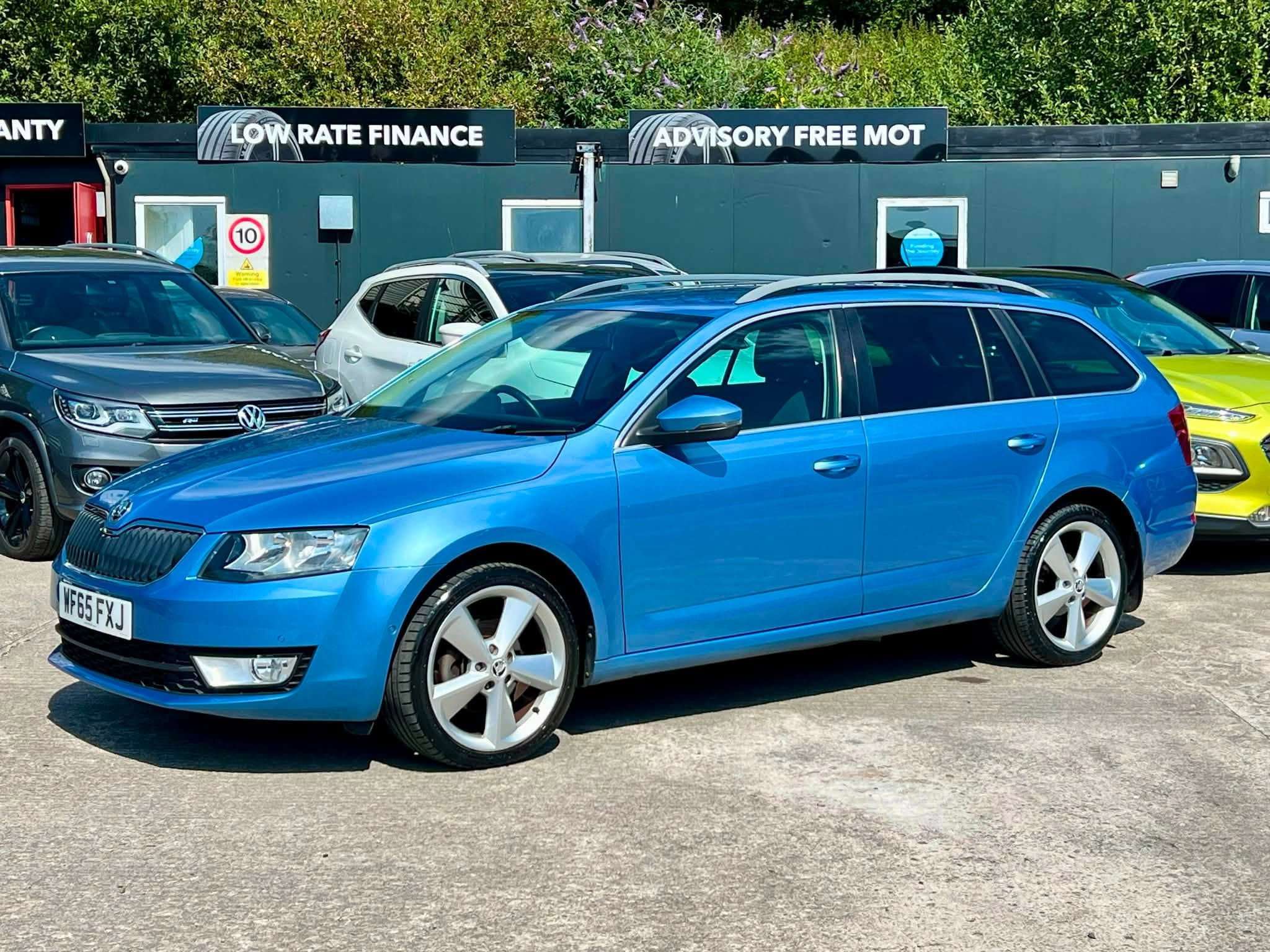 A 2015 SKODA OCTAVIA 2.0 TDI SE Business Estate 5dr Diesel Manual Euro 6 (s/s) (150 ps) A 2015 SKODA OCTAVIA 2.0 TDI SE Business Estate 5dr Diesel Manual Euro 6 (s/s) (150 ps)