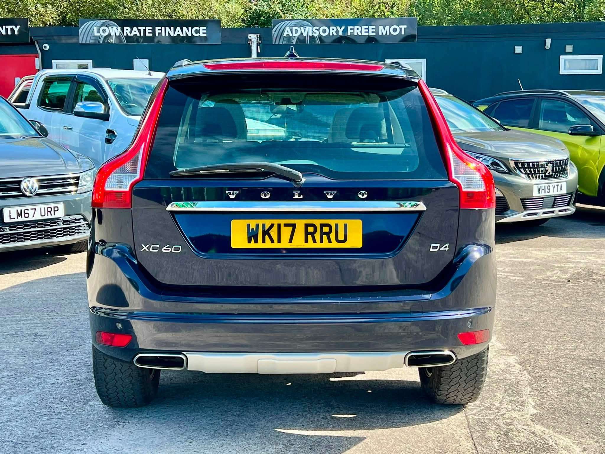 2017 VOLVO XC60 2017 VOLVO XC60