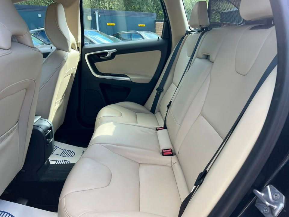 2017 VOLVO XC60 2017 VOLVO XC60