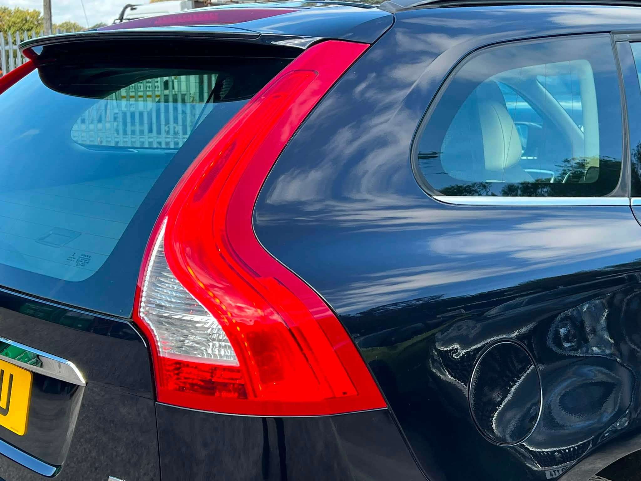 2017 VOLVO XC60 2017 VOLVO XC60