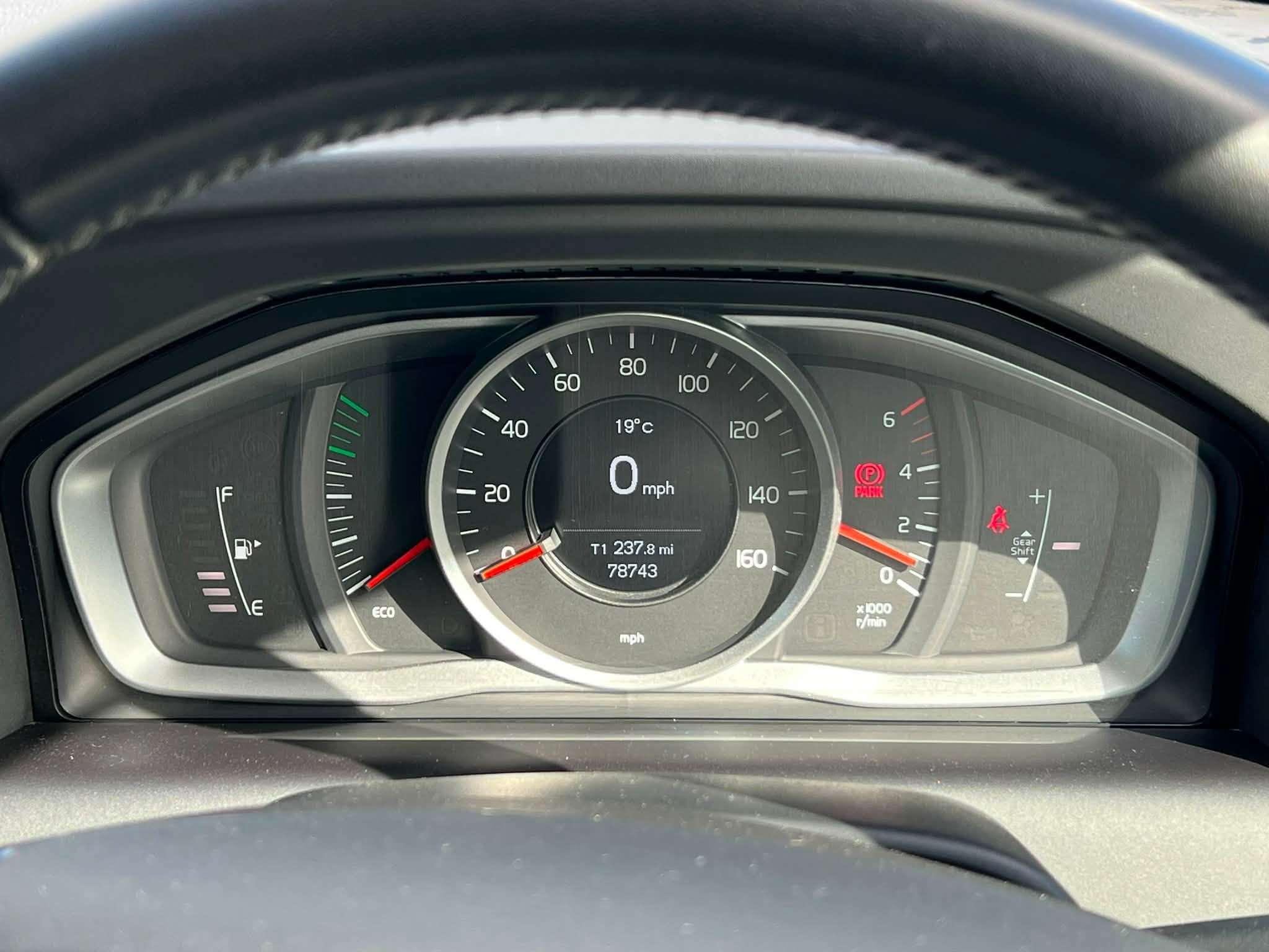 2017 VOLVO XC60 2017 VOLVO XC60
