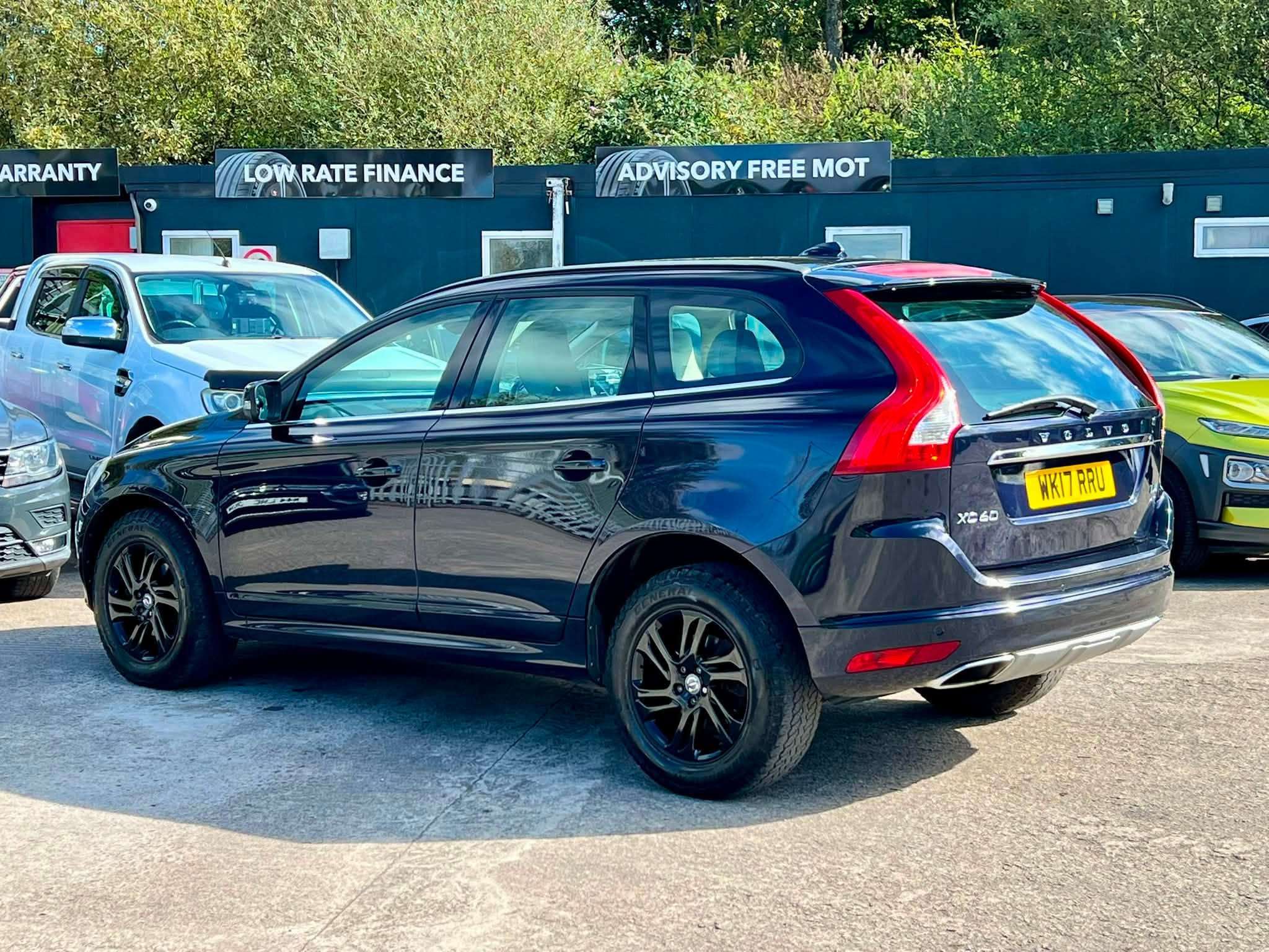 2017 VOLVO XC60 2017 VOLVO XC60