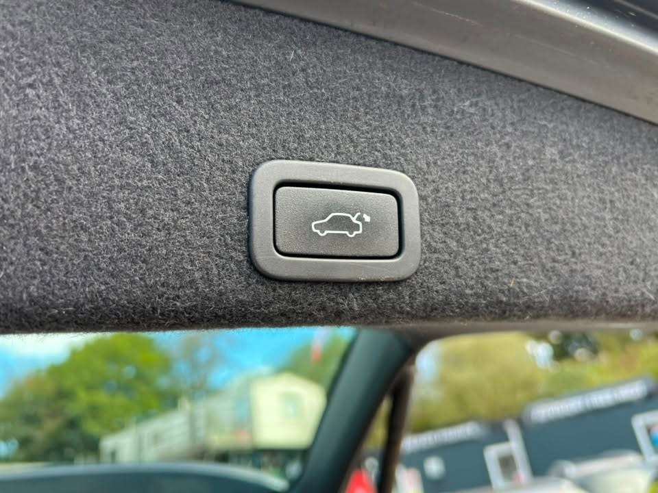 2017 VOLVO XC60 2017 VOLVO XC60