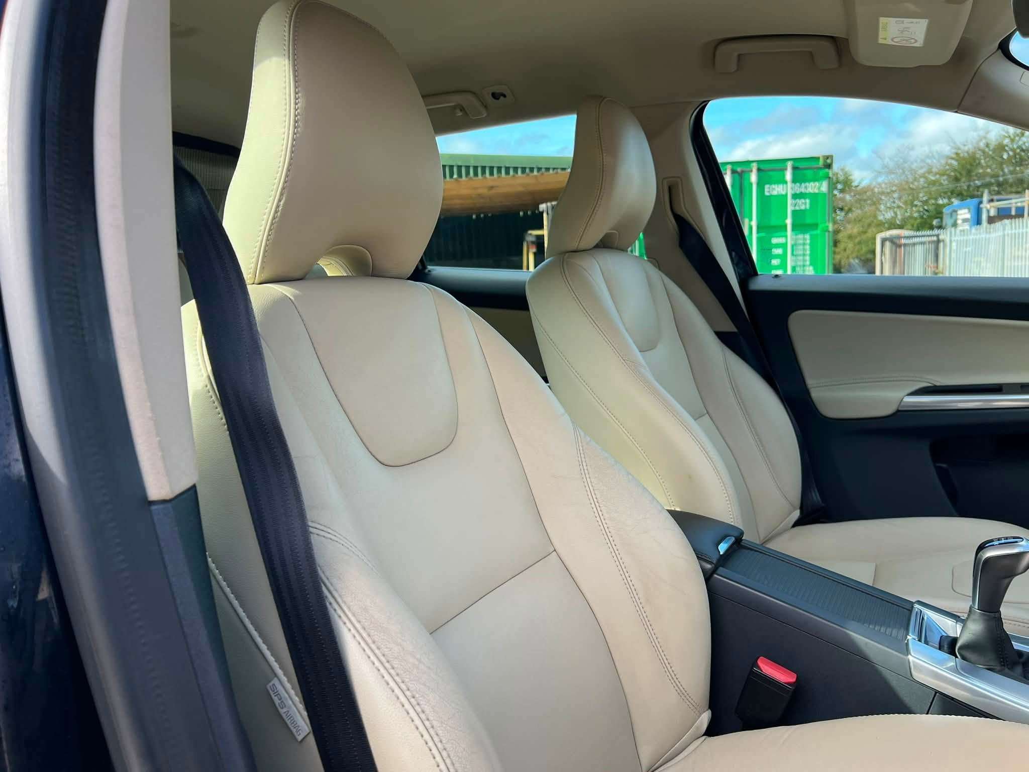 2017 VOLVO XC60 2017 VOLVO XC60