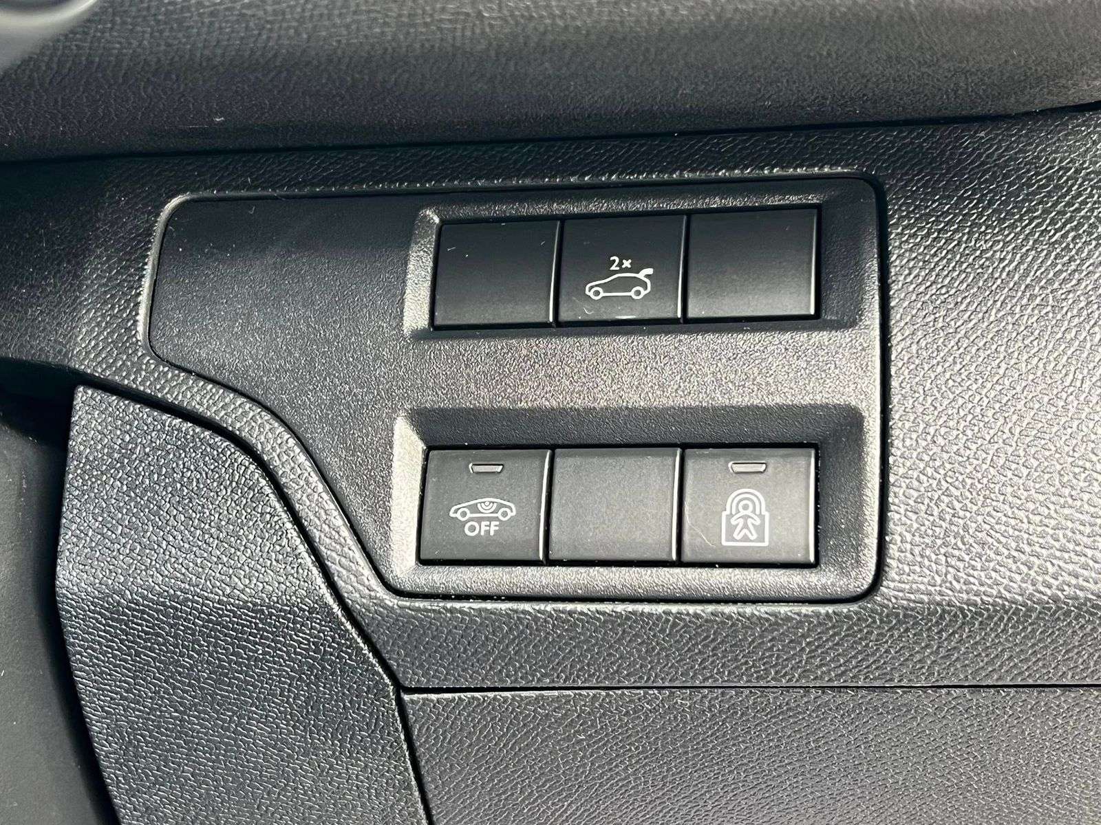 2018 PEUGEOT 3008 2018 PEUGEOT 3008