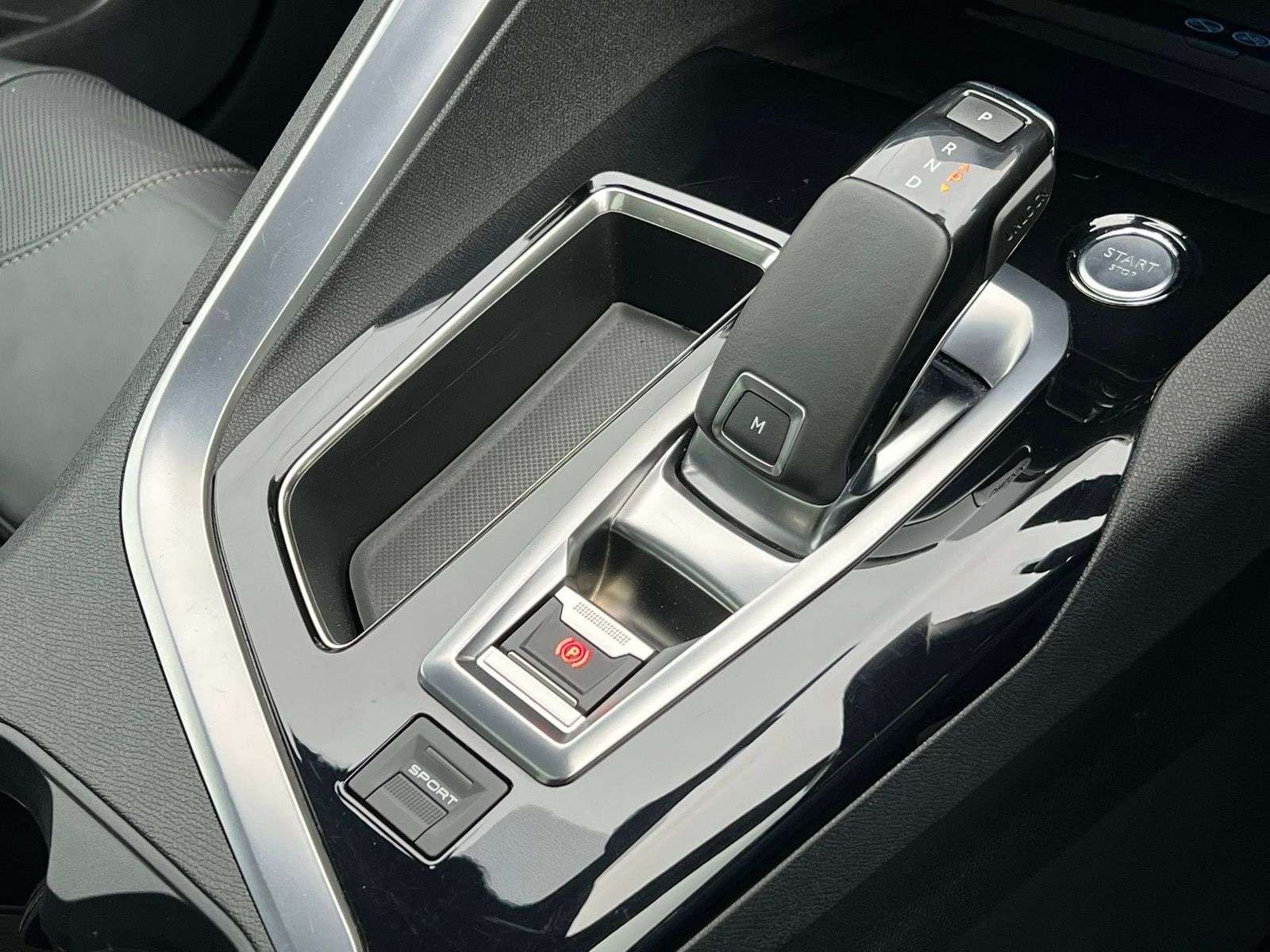 2018 PEUGEOT 3008 2018 PEUGEOT 3008