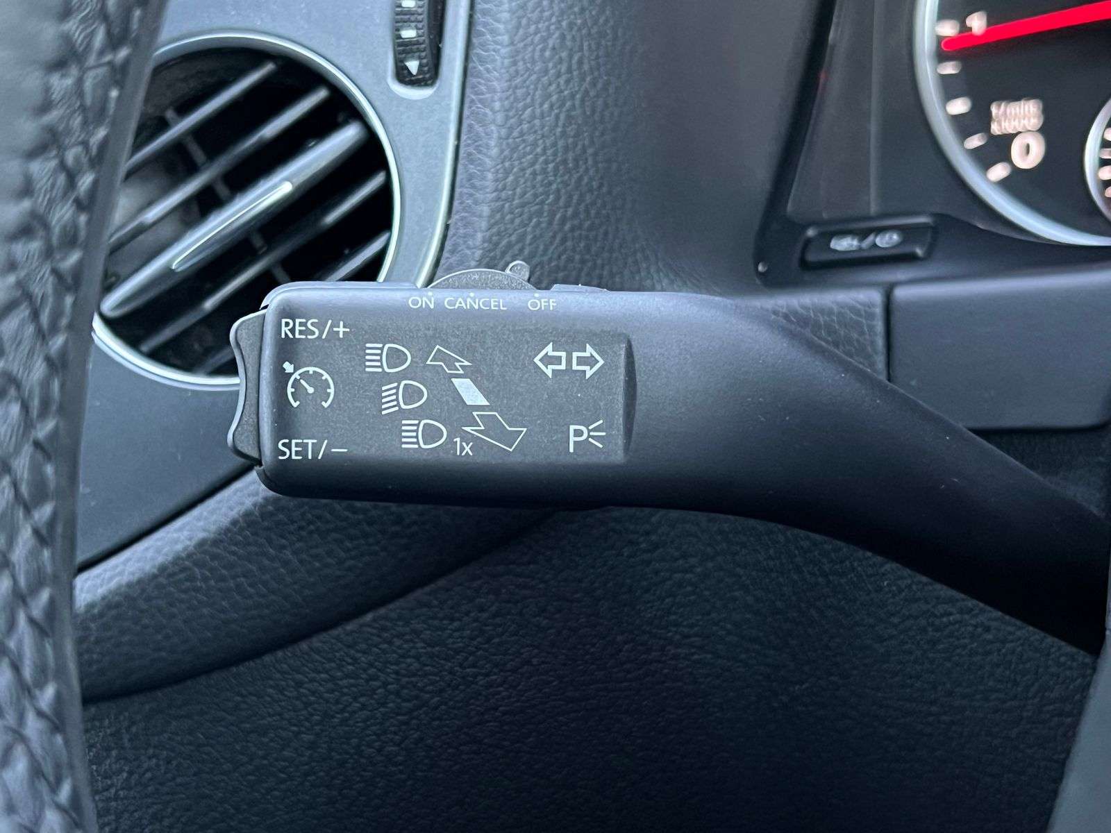 2014 VOLKSWAGEN TIGUAN 2014 VOLKSWAGEN TIGUAN