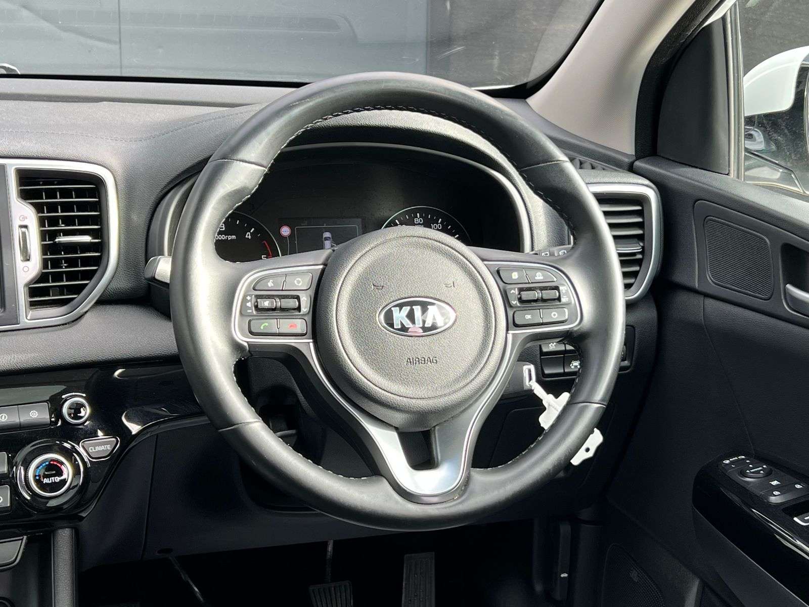 2017 KIA SPORTAGE 2017 KIA SPORTAGE