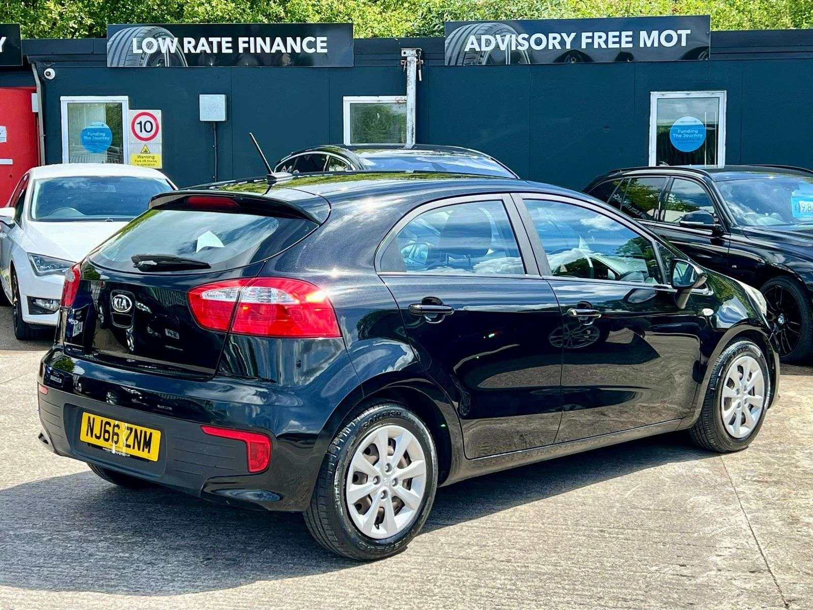 2016 KIA RIO 2016 KIA RIO