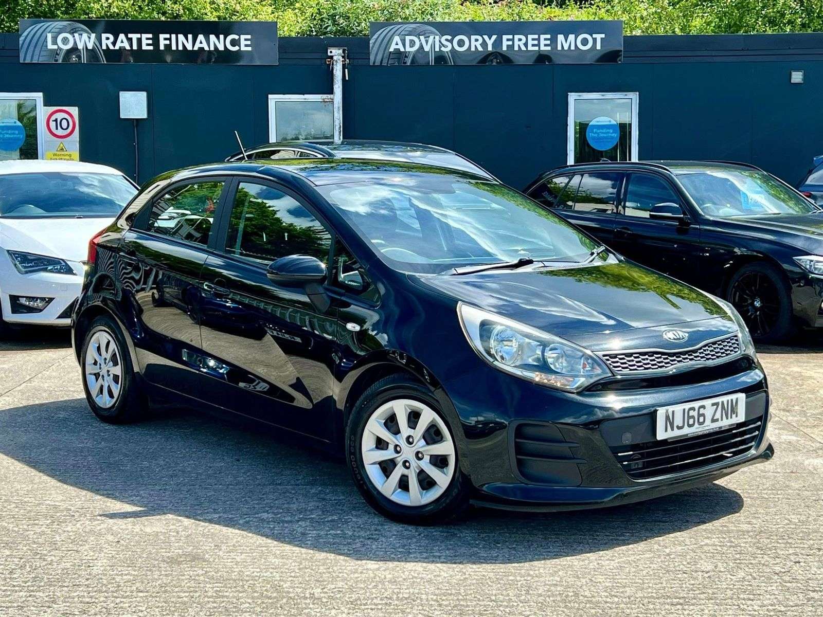 A 2016 KIA RIO 1.25 1 Air Hatchback 5dr Petrol Manual Euro 6 (84 bhp) A 2016 KIA RIO 1.25 1 Air Hatchback 5dr Petrol Manual Euro 6 (84 bhp)