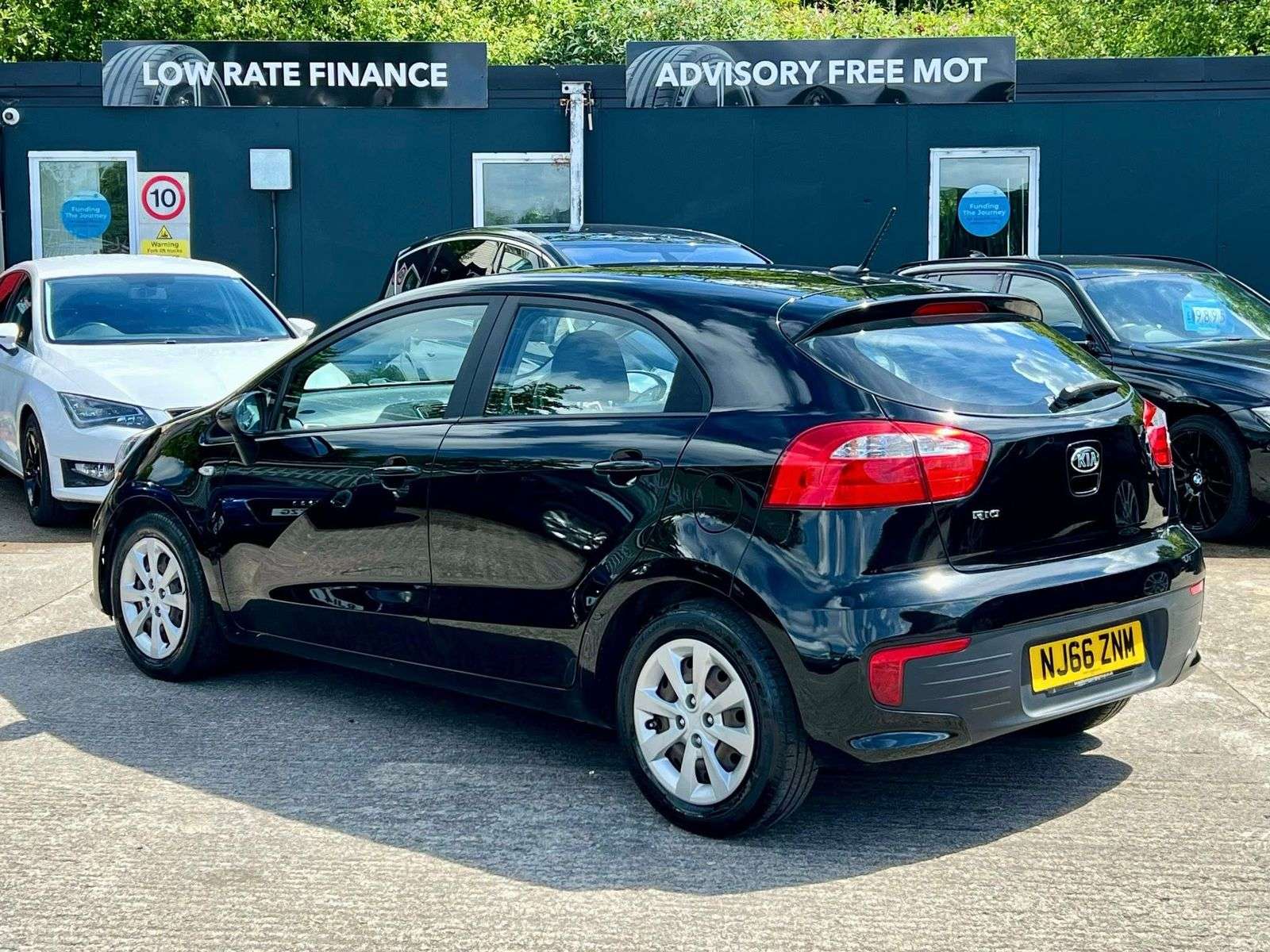 2016 KIA RIO 2016 KIA RIO