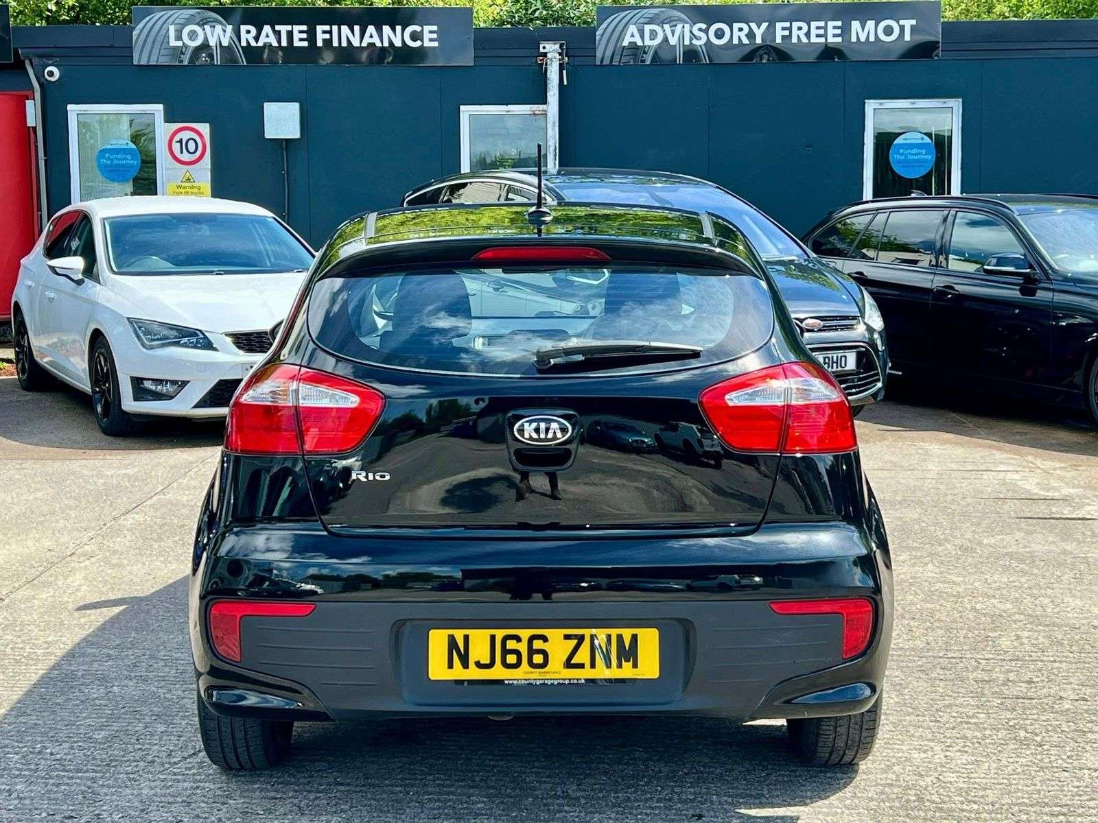 2016 KIA RIO 2016 KIA RIO