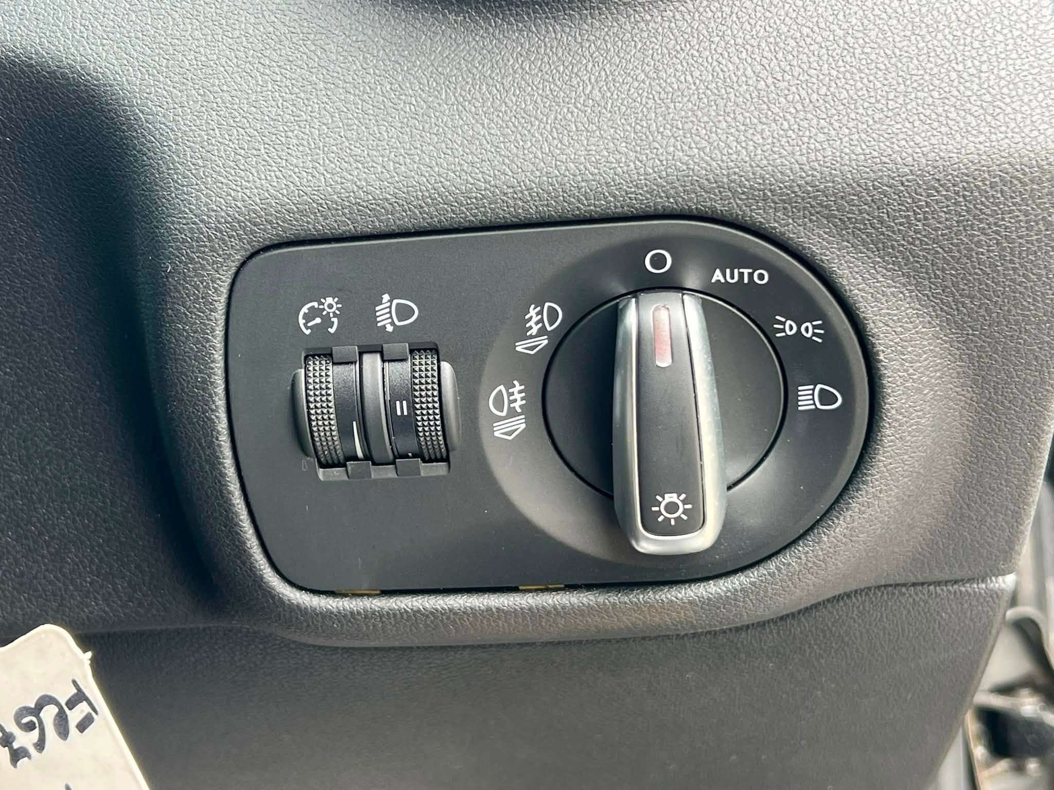 2017 AUDI A1 2017 AUDI A1
