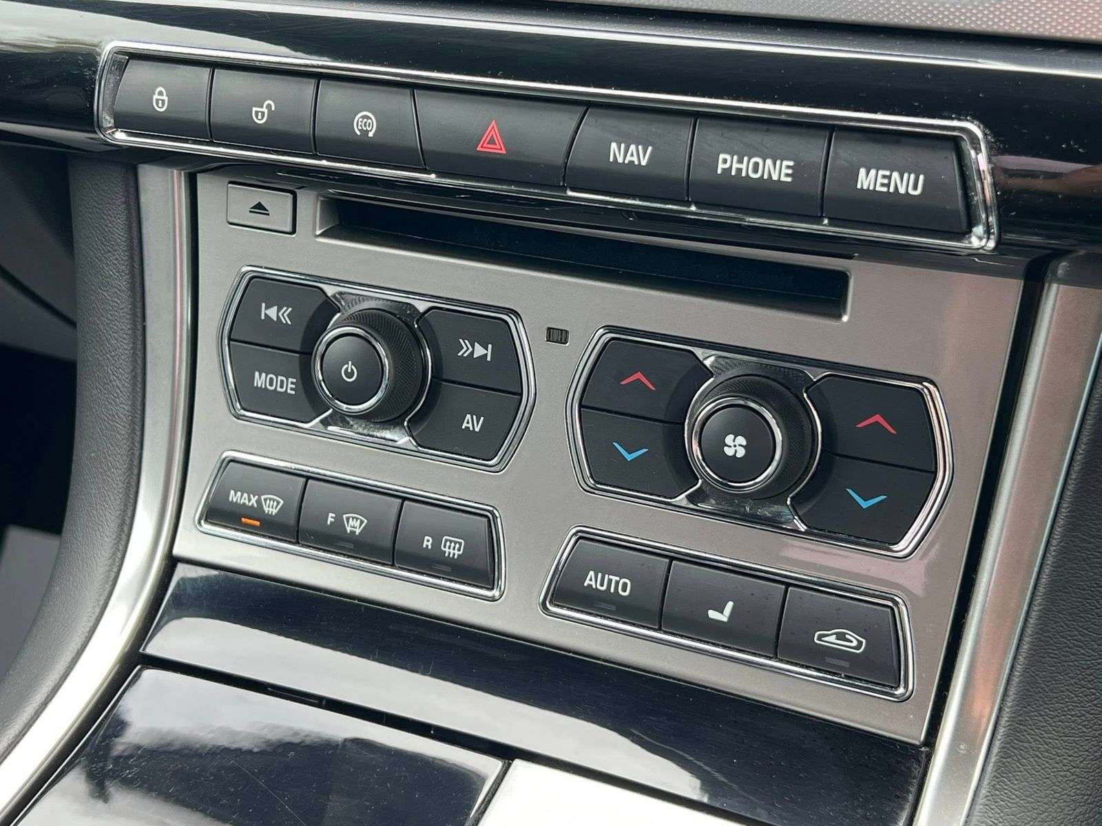 2015 JAGUAR XF 2015 JAGUAR XF