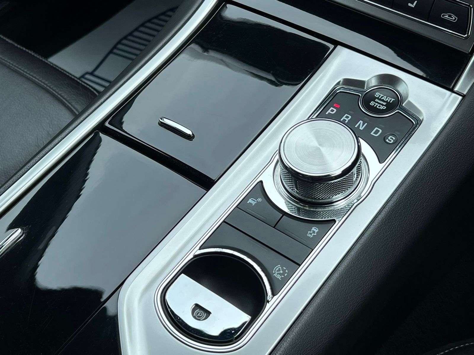 2015 JAGUAR XF 2015 JAGUAR XF