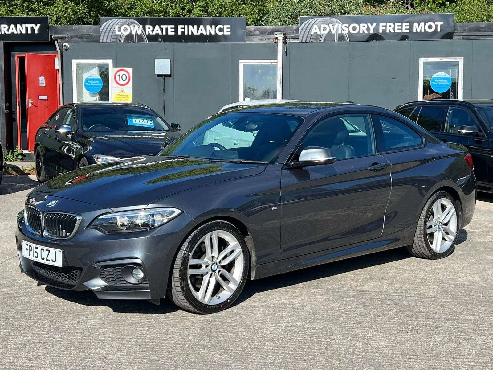 A 2015 BMW 2 SERIES 2.0 220d M Sport Coupe 2dr Diesel Auto Euro 6 (s/s) (190 ps) A 2015 BMW 2 SERIES 2.0 220d M Sport Coupe 2dr Diesel Auto Euro 6 (s/s) (190 ps)