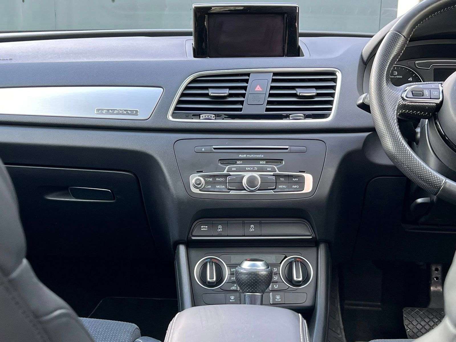 2015 AUDI Q3 2015 AUDI Q3