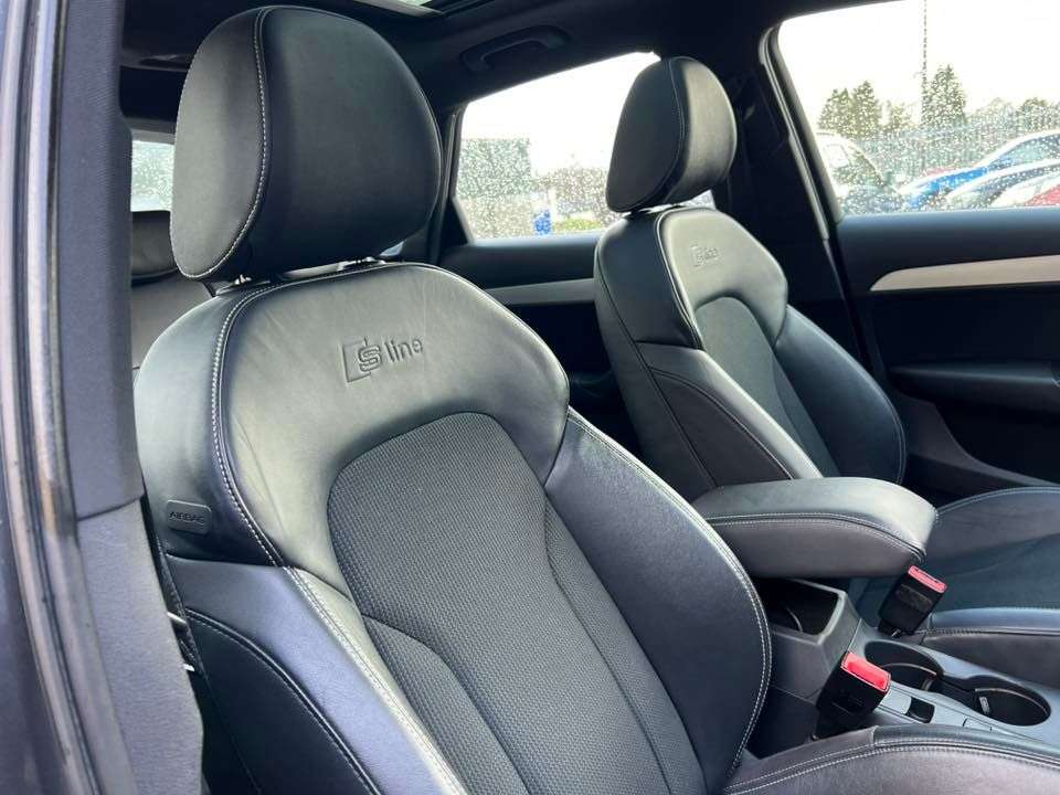 2015 AUDI Q3 2015 AUDI Q3