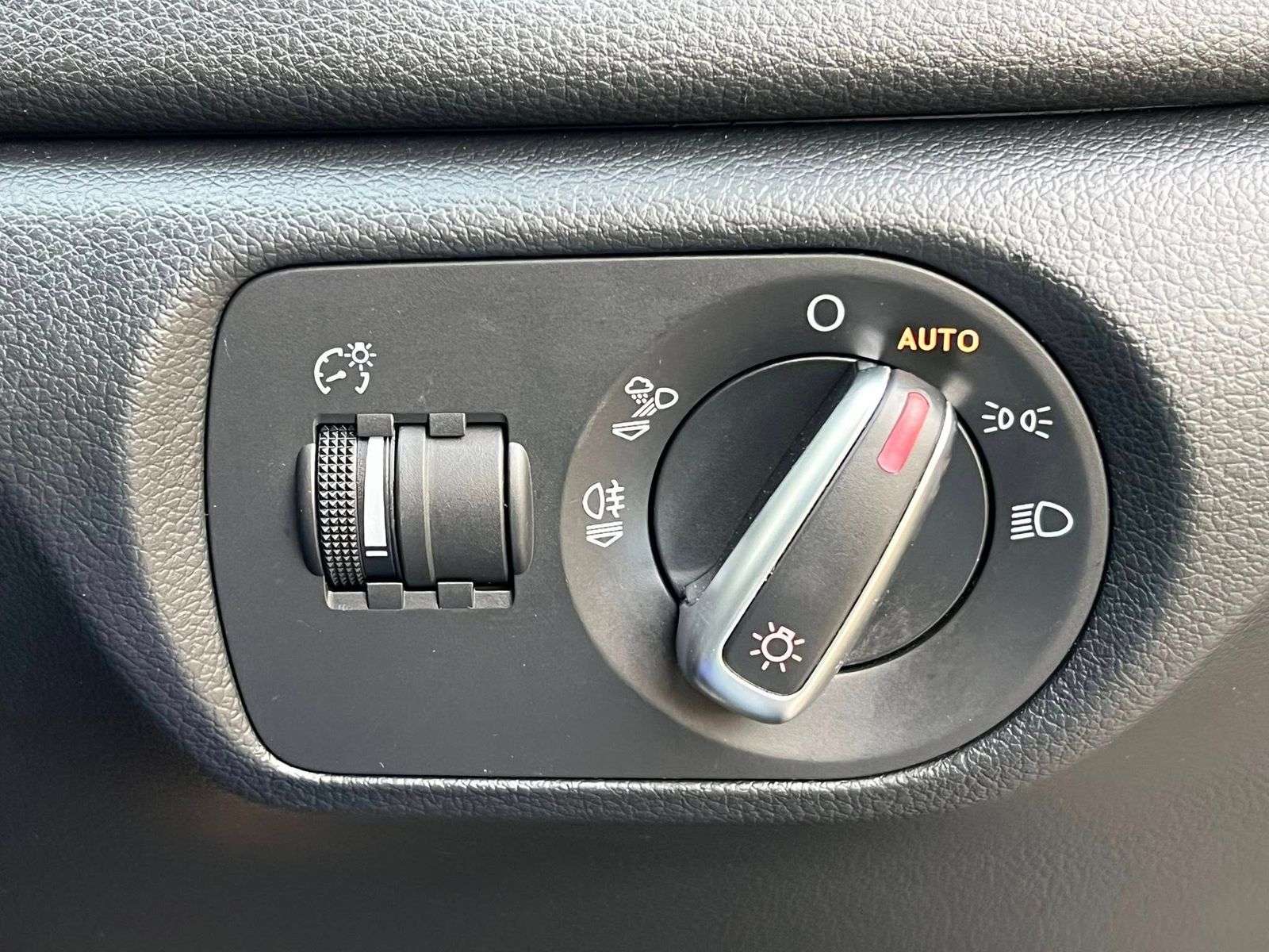 2015 AUDI Q3 2015 AUDI Q3