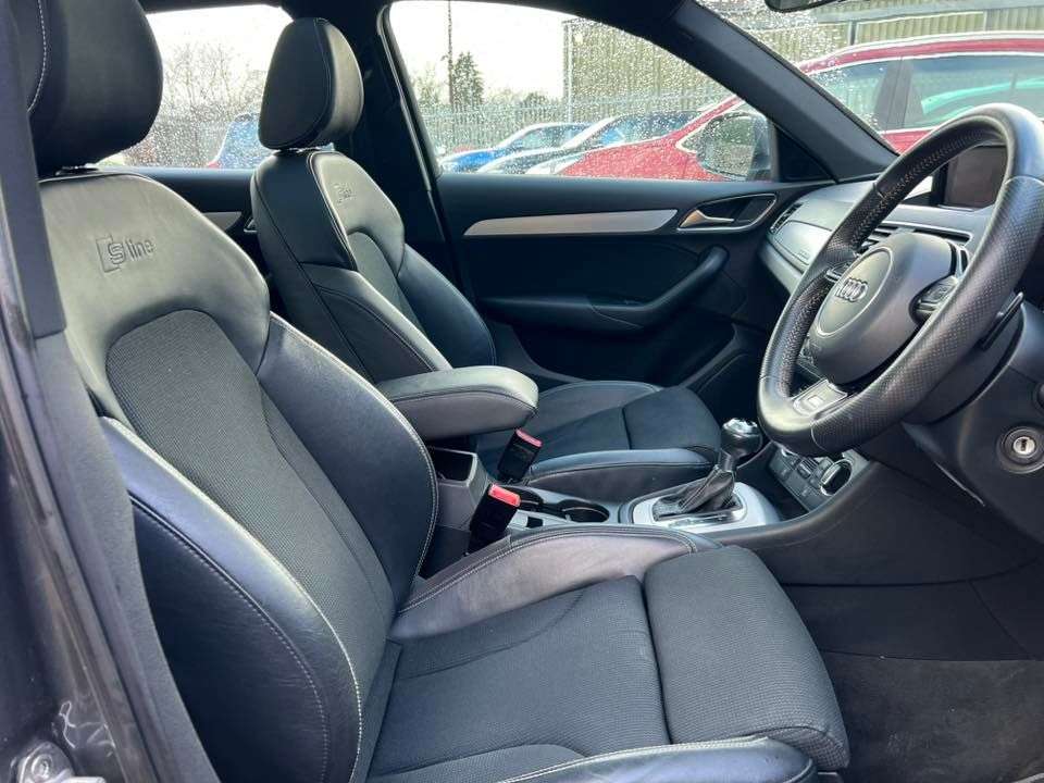 2015 AUDI Q3 2015 AUDI Q3