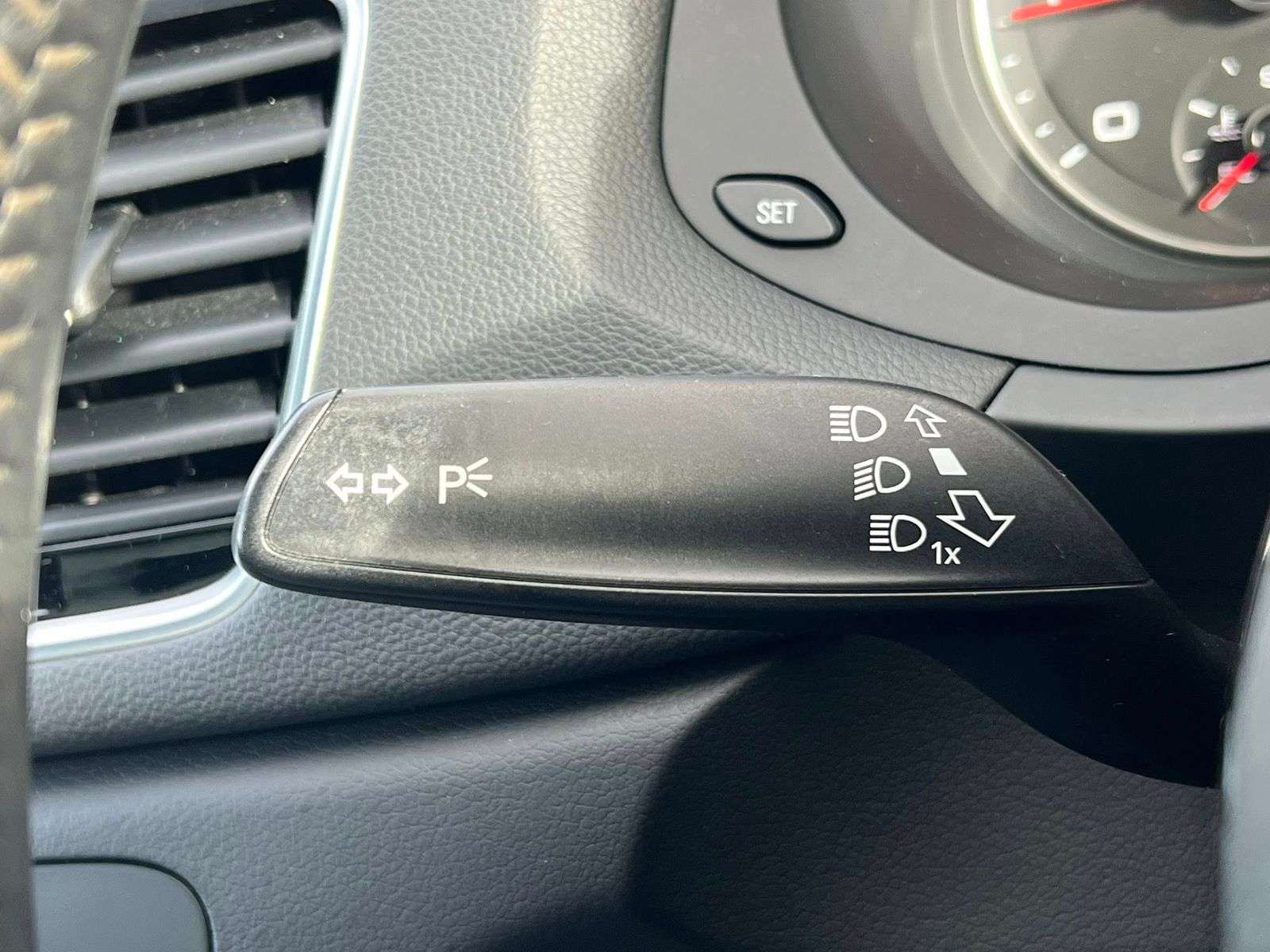 2015 AUDI Q3 2015 AUDI Q3