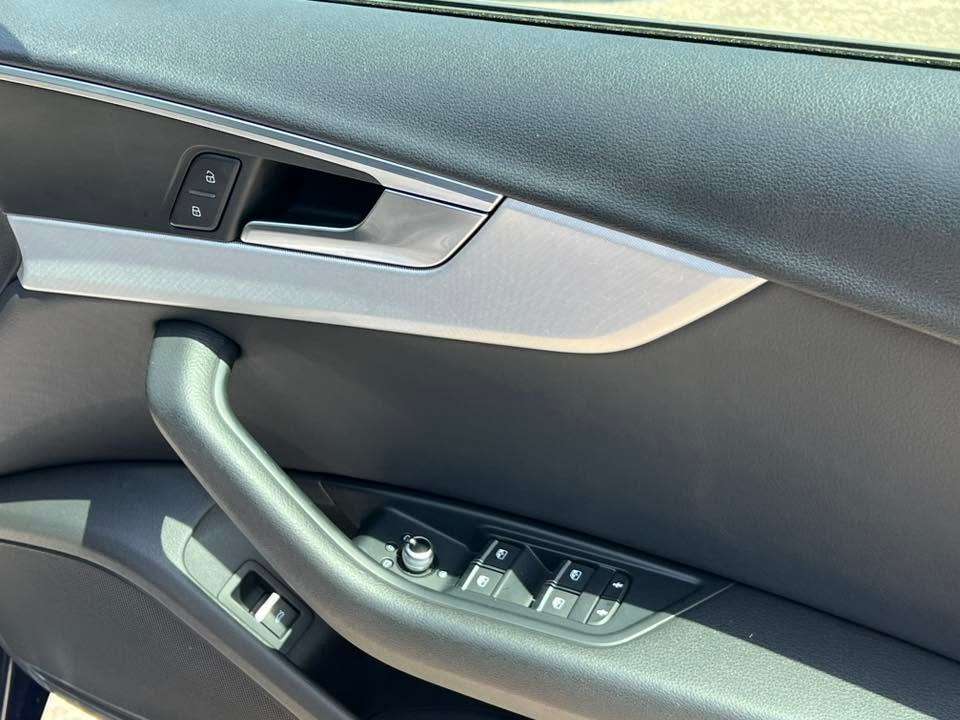 2017 AUDI A4 2017 AUDI A4