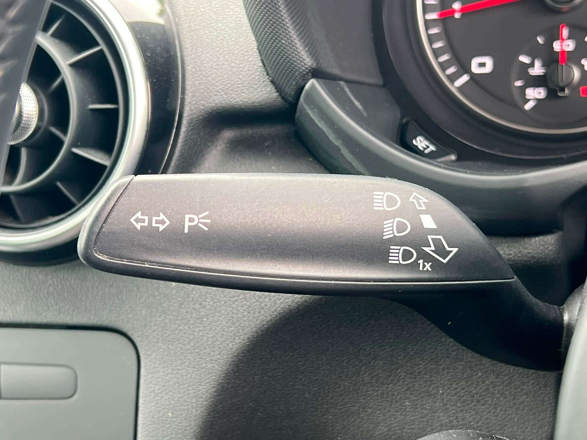 2017 AUDI A1 2017 AUDI A1
