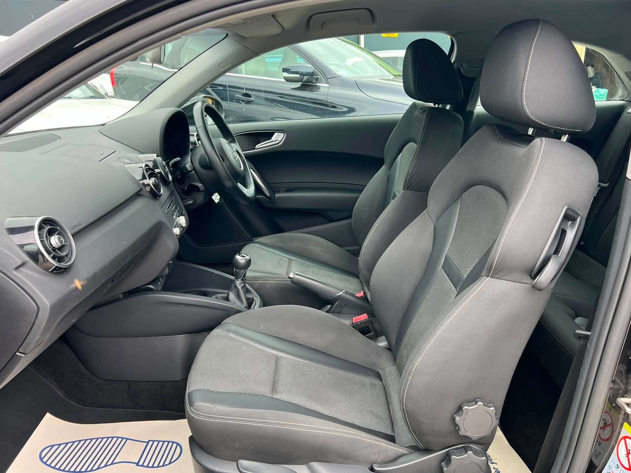 2017 AUDI A1 2017 AUDI A1