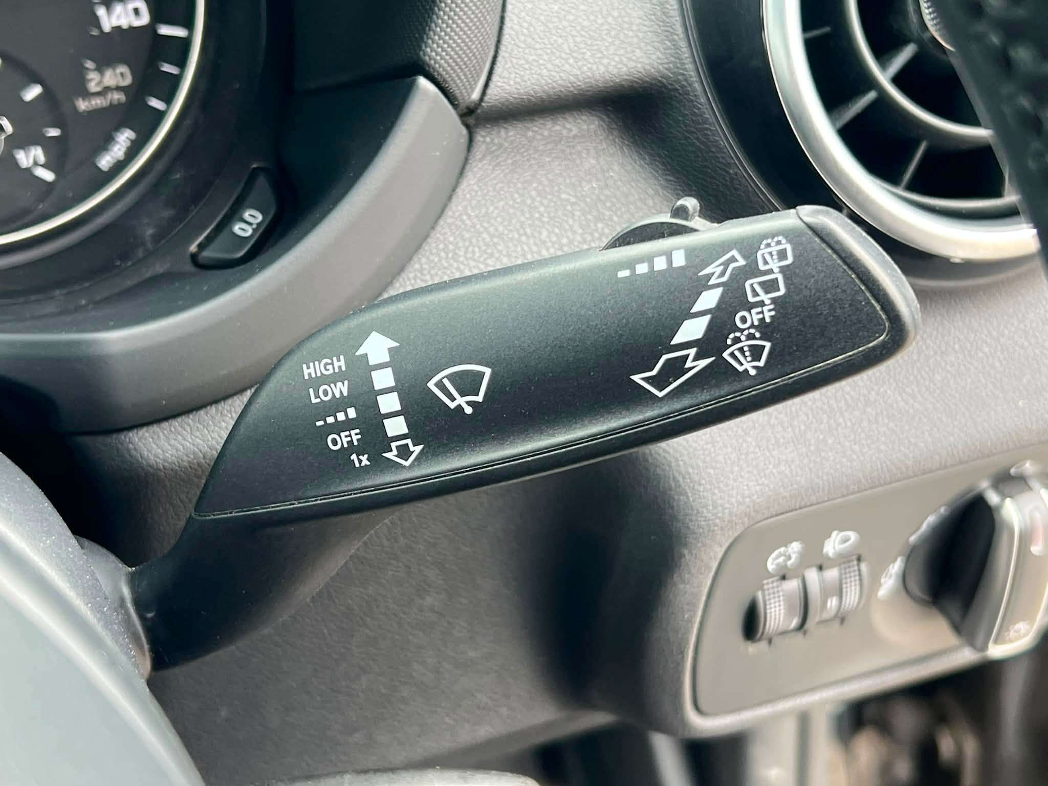 2017 AUDI A1 2017 AUDI A1