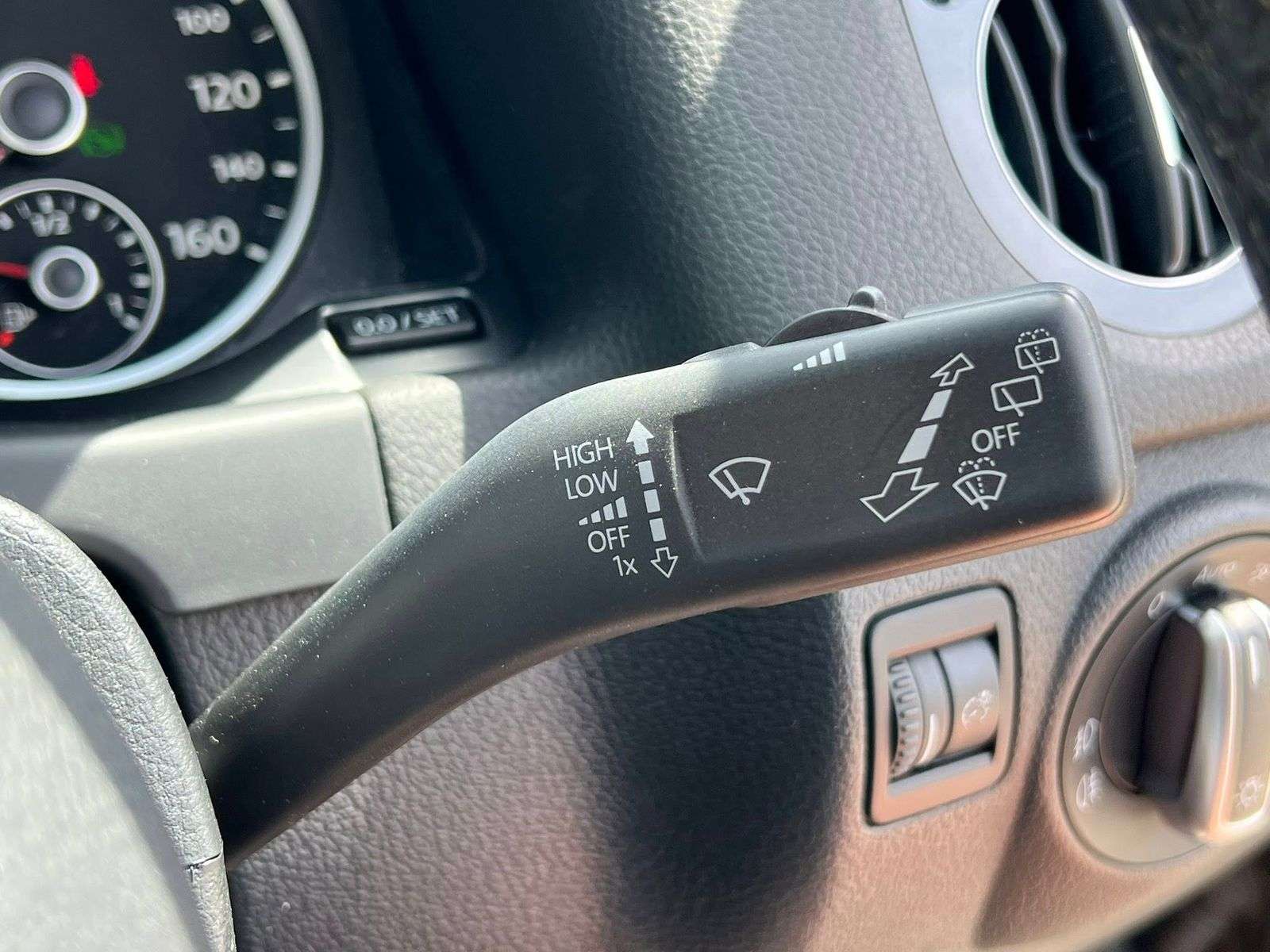 2015 VOLKSWAGEN TIGUAN 2015 VOLKSWAGEN TIGUAN