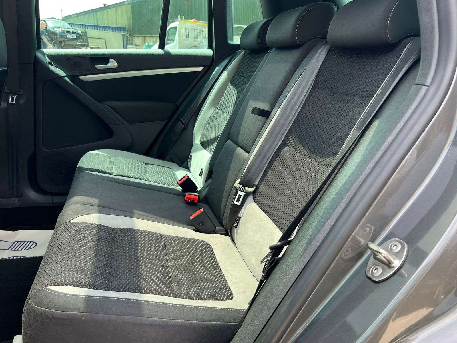 2015 VOLKSWAGEN TIGUAN 2015 VOLKSWAGEN TIGUAN