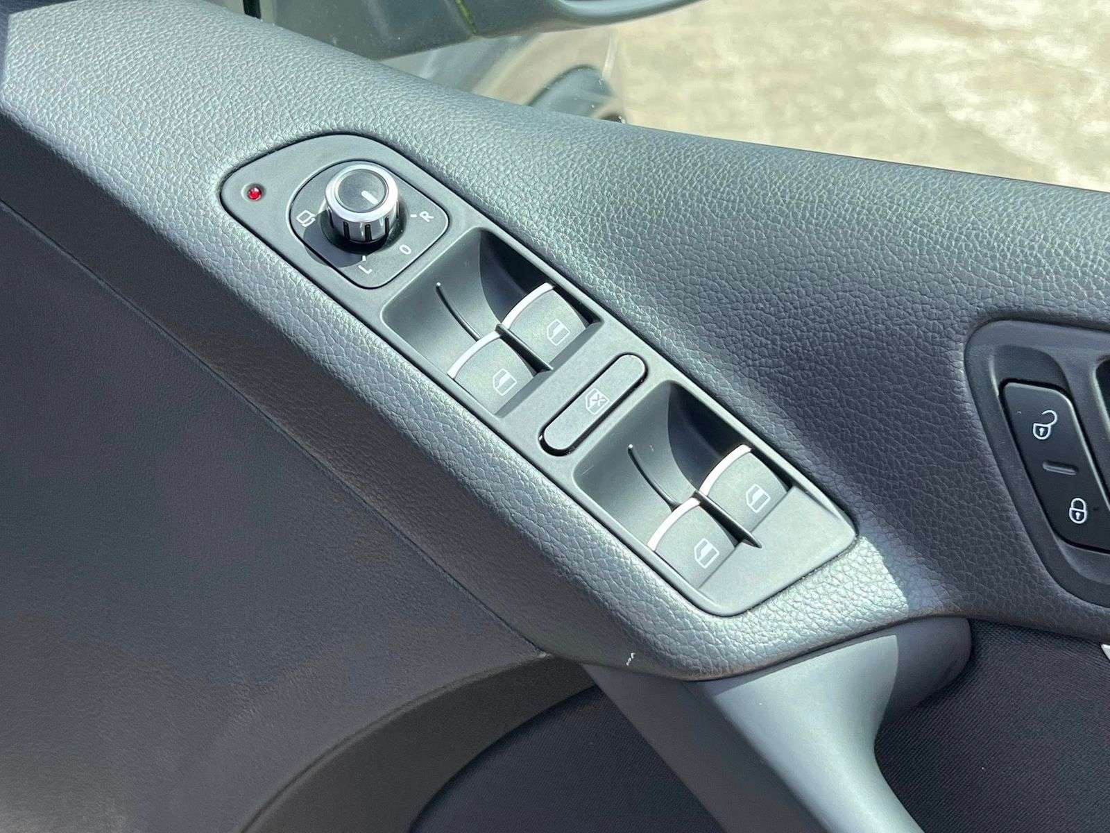 2015 VOLKSWAGEN TIGUAN 2015 VOLKSWAGEN TIGUAN