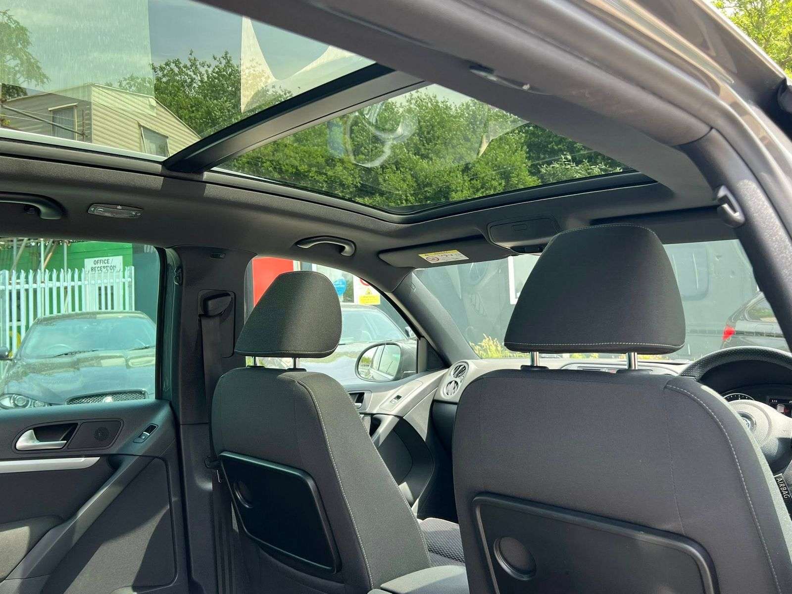 2015 VOLKSWAGEN TIGUAN 2015 VOLKSWAGEN TIGUAN