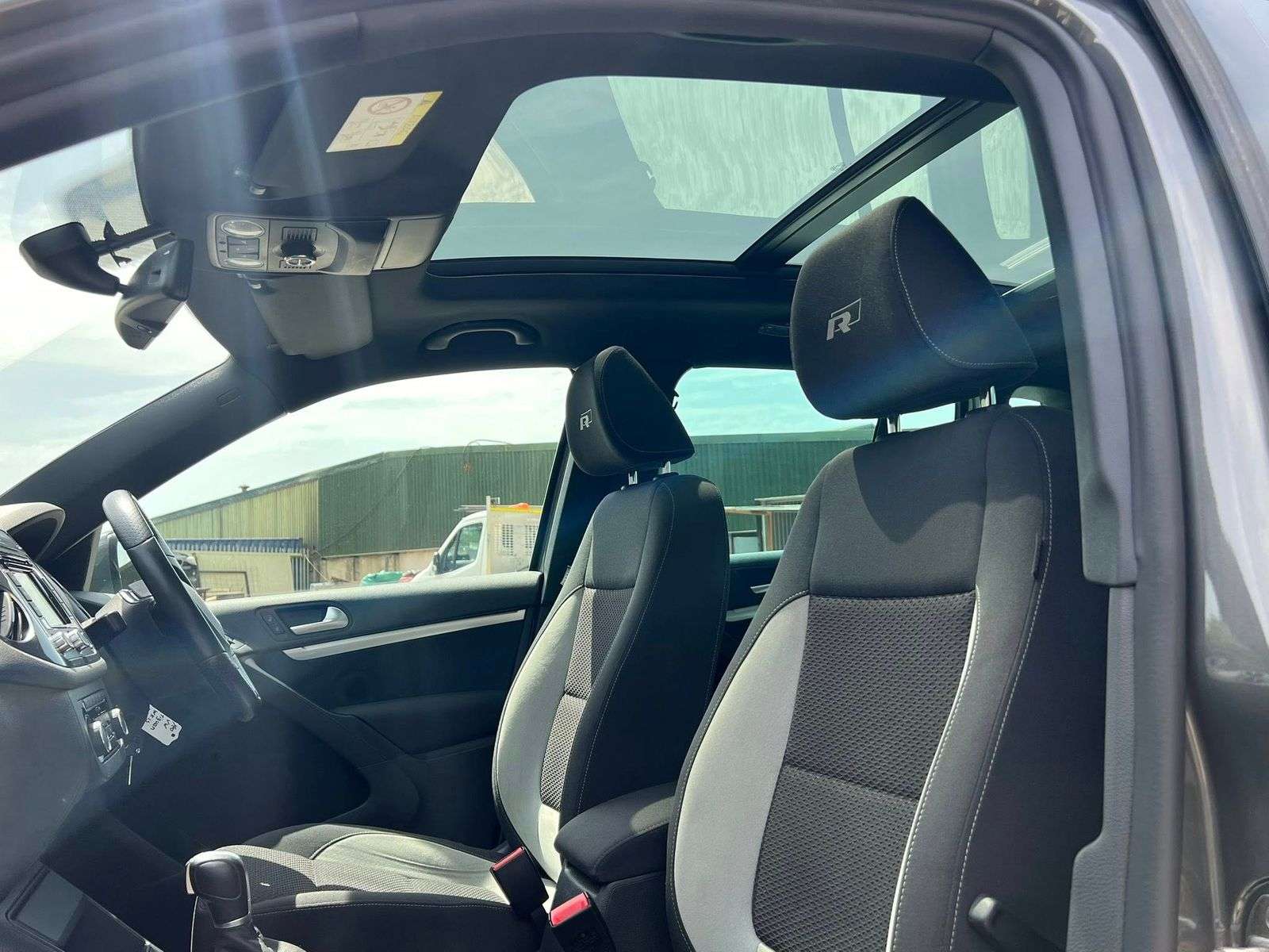2015 VOLKSWAGEN TIGUAN 2015 VOLKSWAGEN TIGUAN