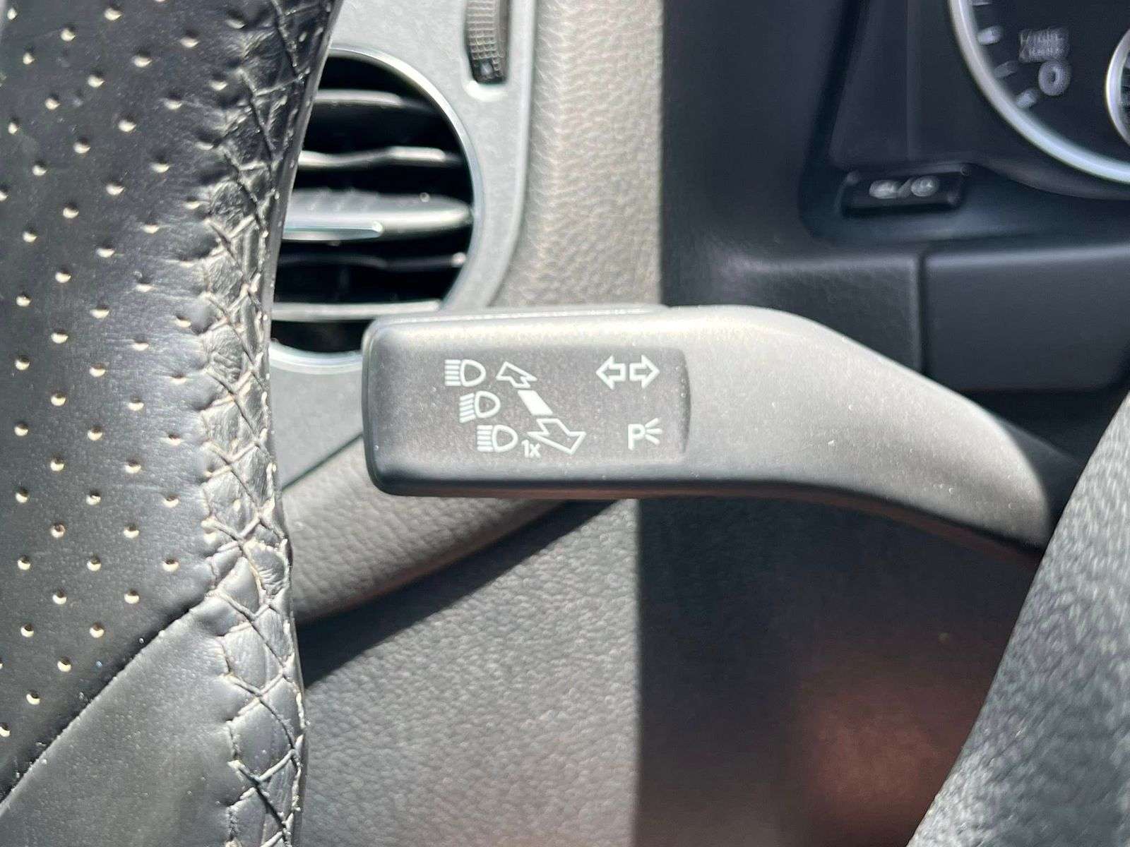 2015 VOLKSWAGEN TIGUAN 2015 VOLKSWAGEN TIGUAN