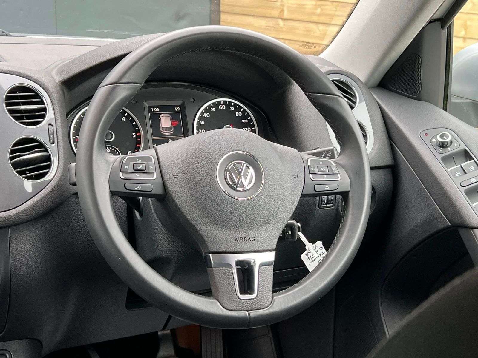 2015 VOLKSWAGEN TIGUAN 2015 VOLKSWAGEN TIGUAN