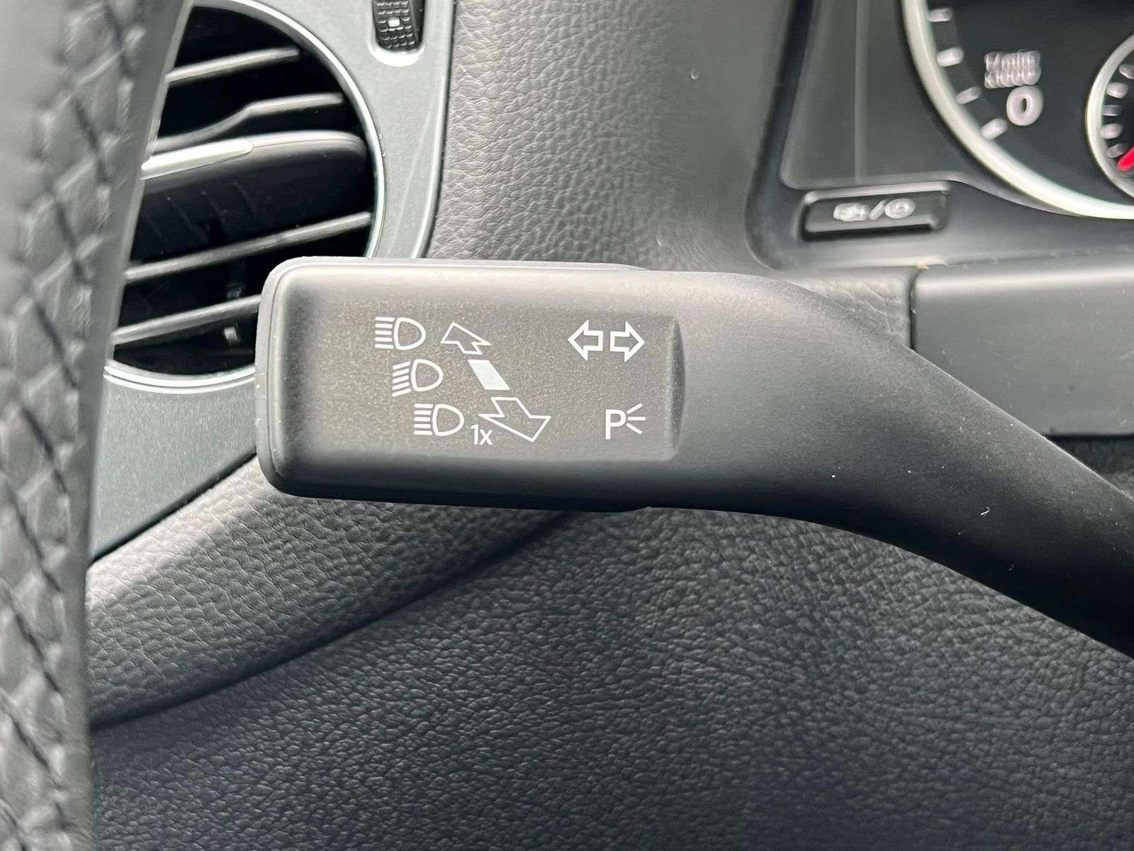 2015 VOLKSWAGEN TIGUAN 2015 VOLKSWAGEN TIGUAN