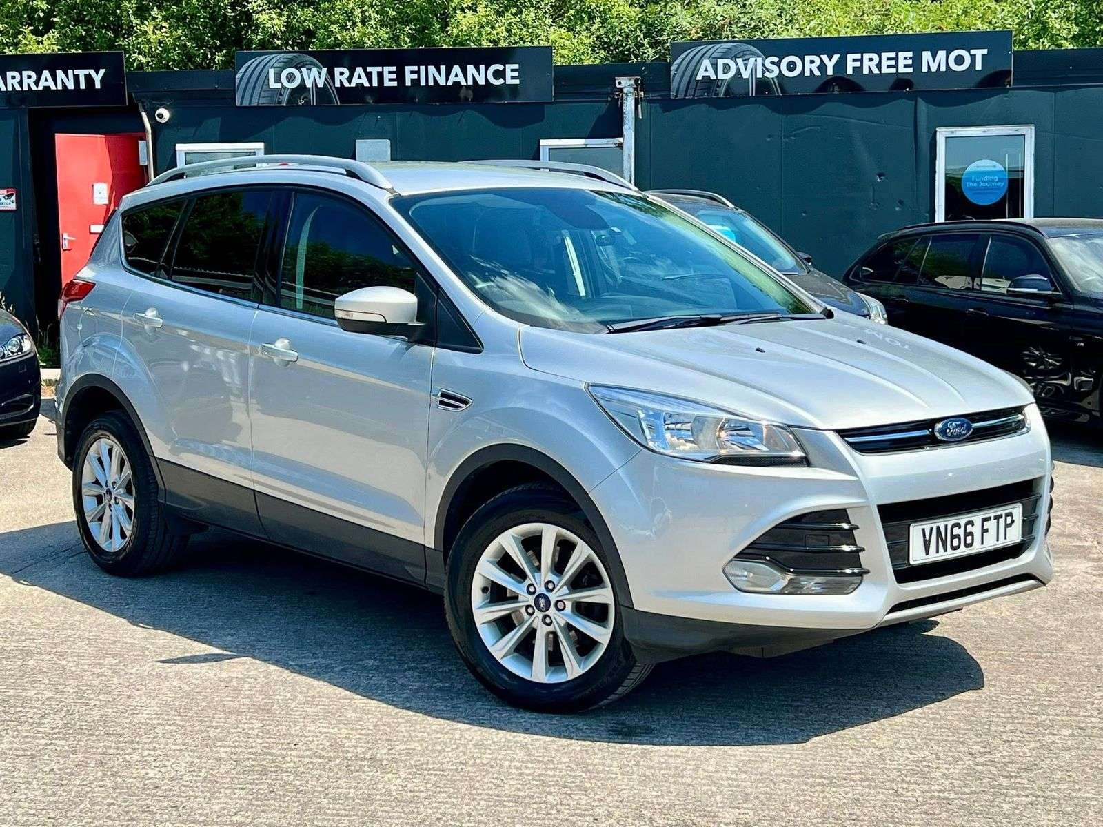 A 2016 FORD KUGA 2.0 TDCi Titanium SUV 5dr Diesel Manual AWD Euro 6 (s/s) (180 ps) A 2016 FORD KUGA 2.0 TDCi Titanium SUV 5dr Diesel Manual AWD Euro 6 (s/s) (180 ps)