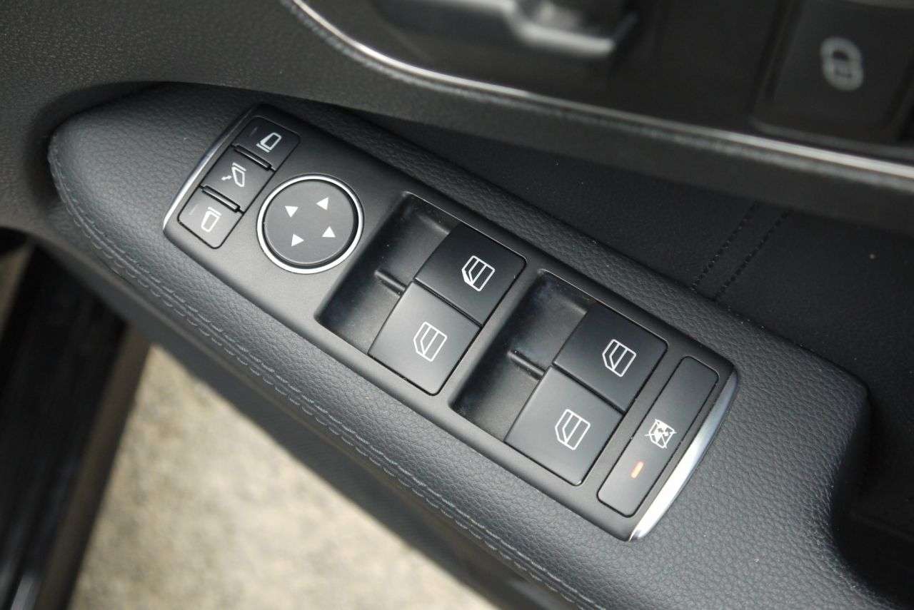 2011 MERCEDES-BENZ E-CLASS 2011 MERCEDES-BENZ E-CLASS