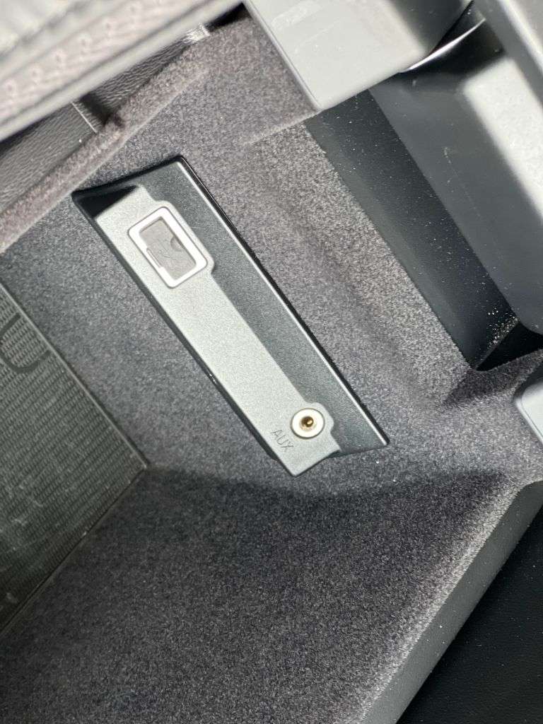 2013 VOLVO XC70 2013 VOLVO XC70