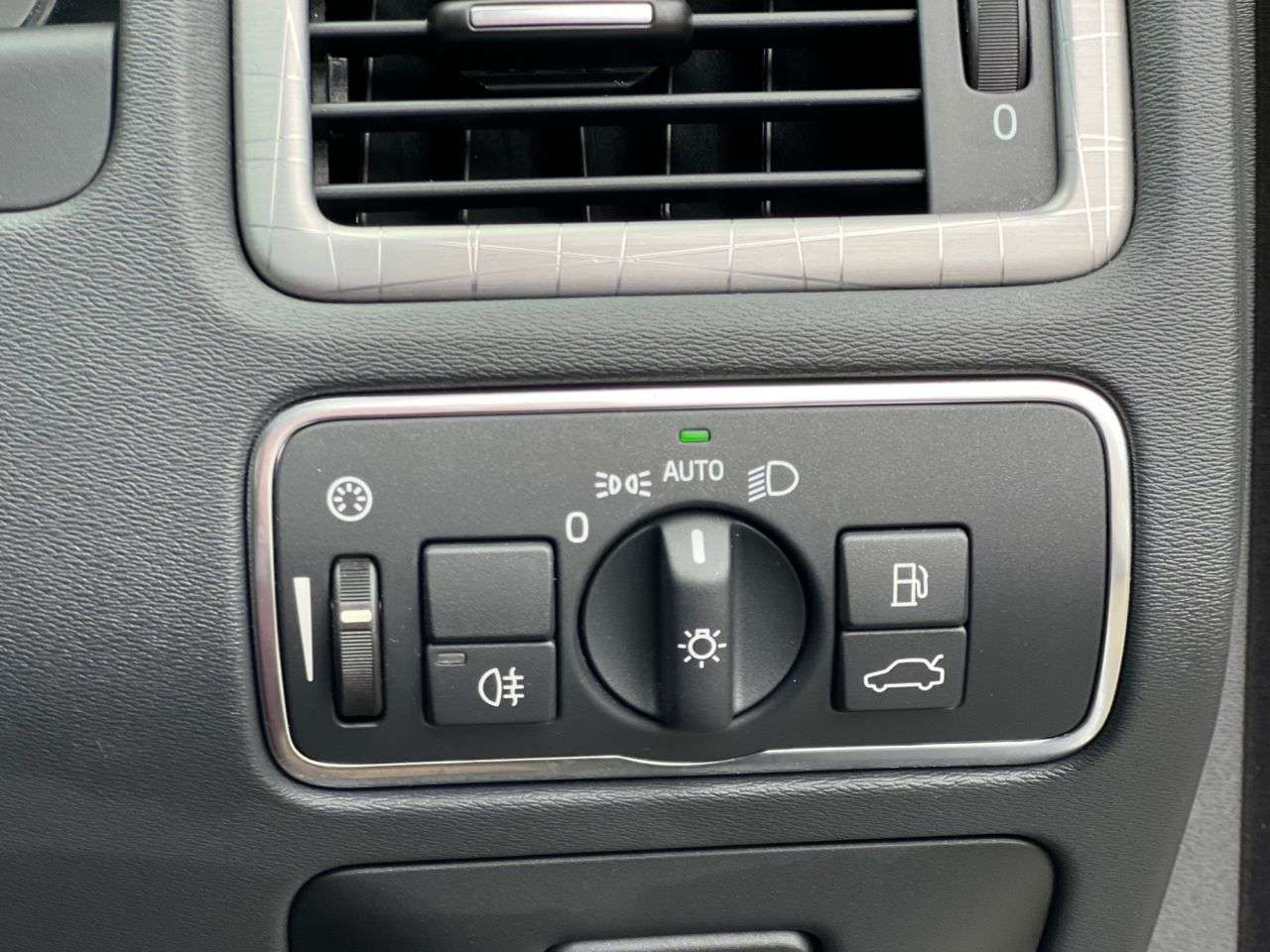 2013 VOLVO XC70 2013 VOLVO XC70