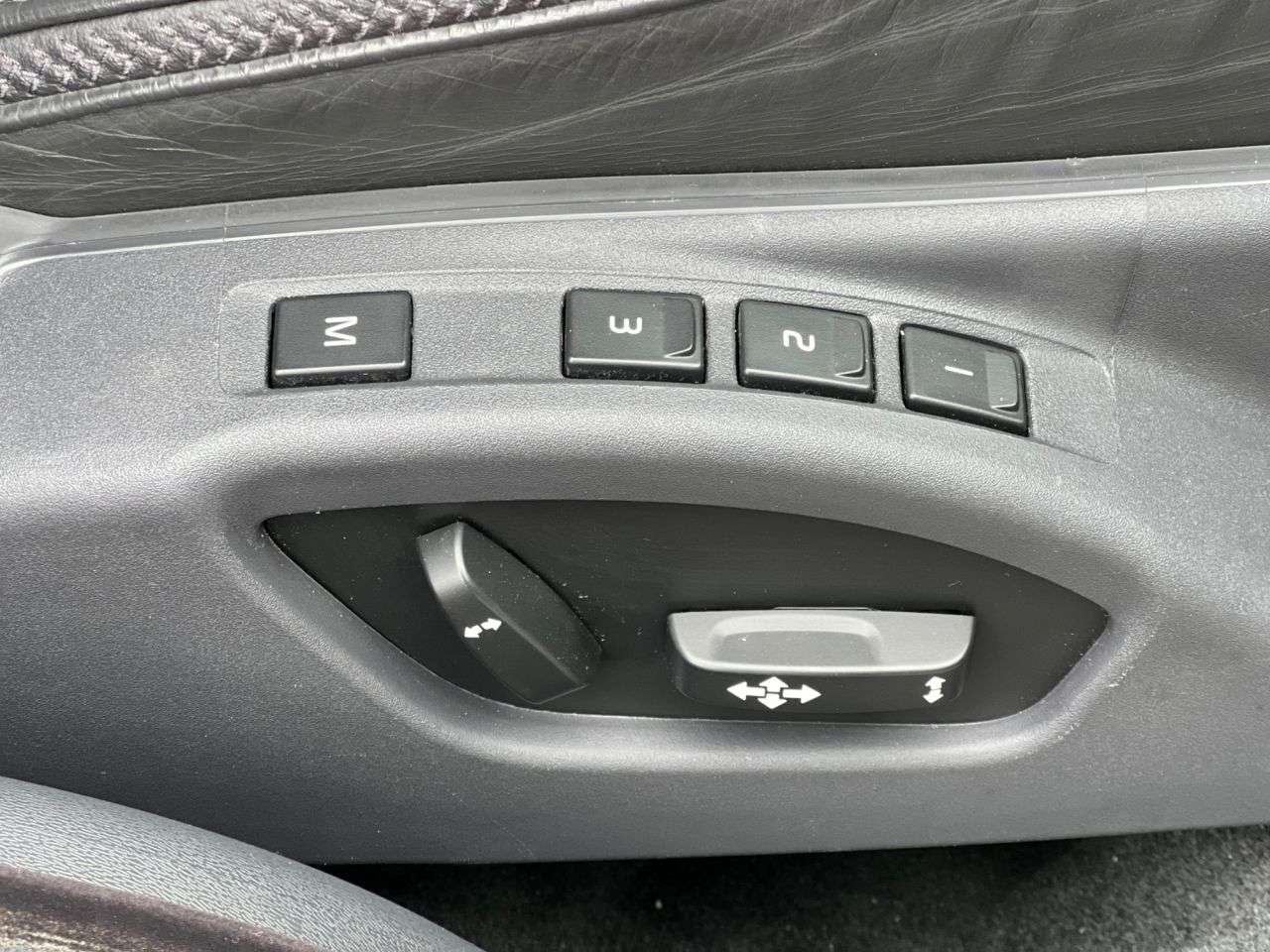 2013 VOLVO XC70 2013 VOLVO XC70