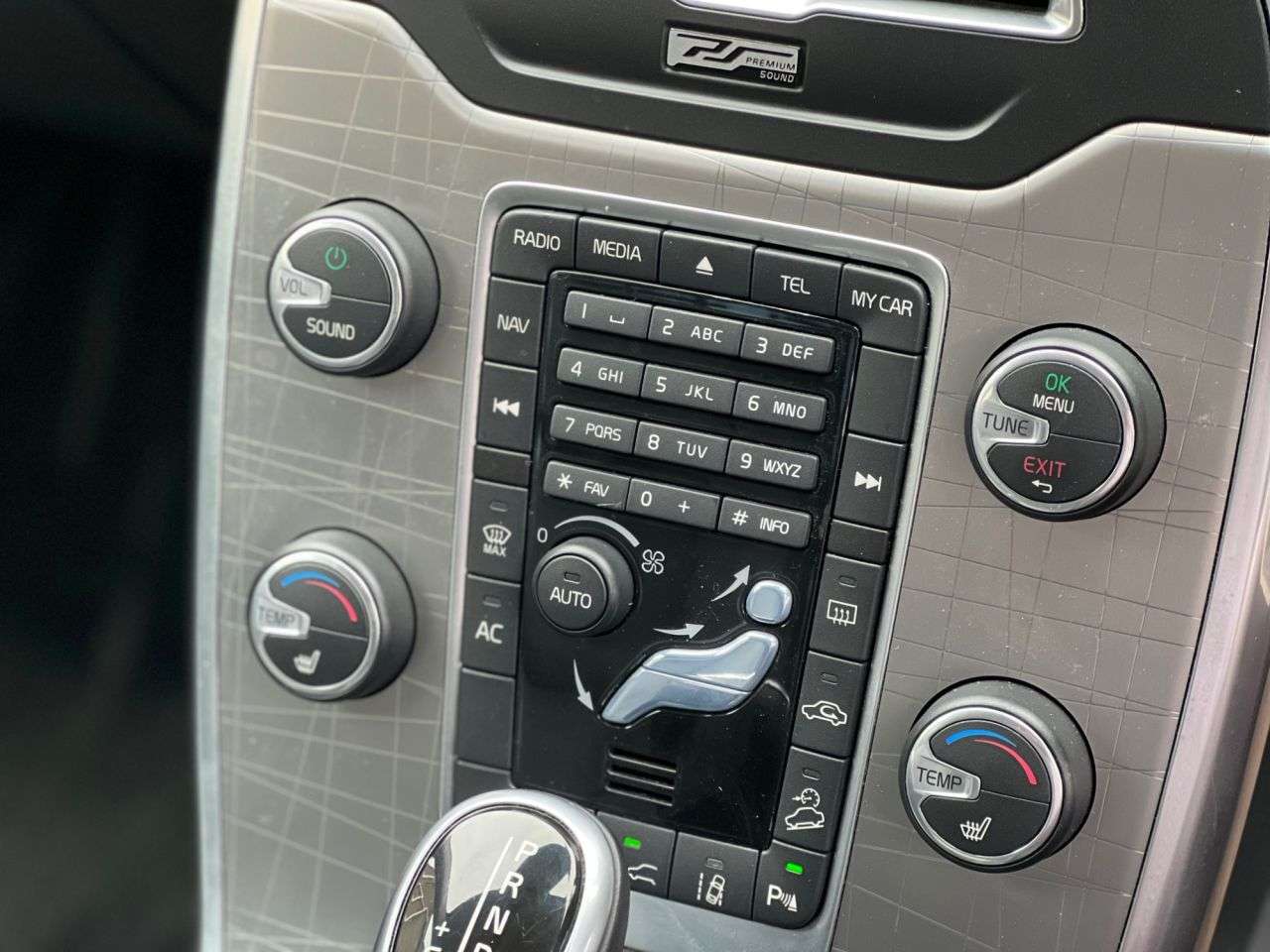 2013 VOLVO XC70 2013 VOLVO XC70