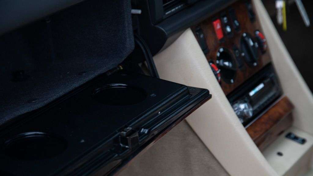 1990 MERCEDES-BENZ SEC SERIES 1990 MERCEDES-BENZ SEC SERIES