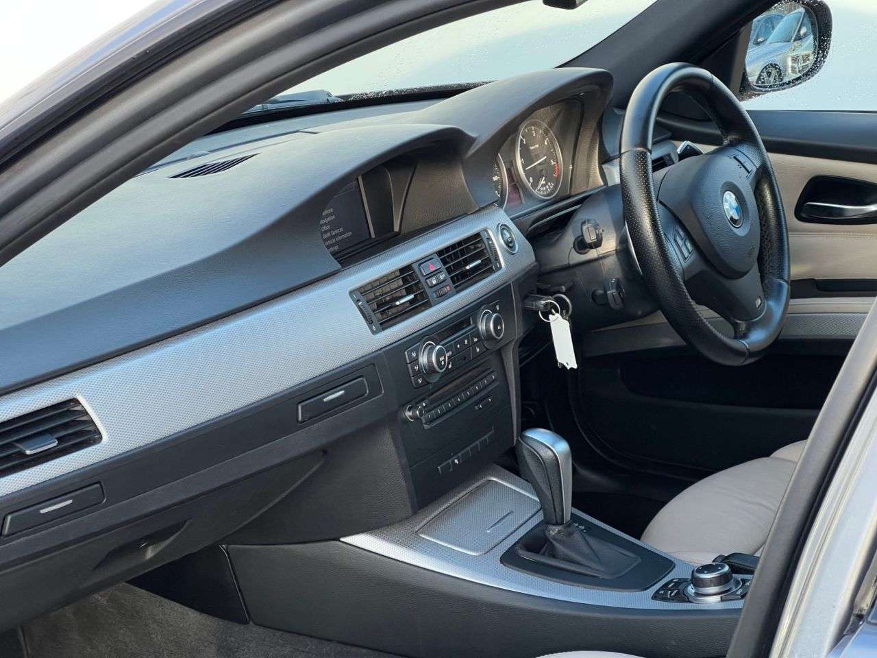 2011 BMW 3 SERIES 2011 BMW 3 SERIES