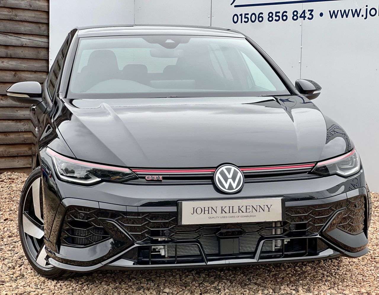 A 2025 VOLKSWAGEN GOLF 2.0 TSI GTI Clubsport Hatchback 5dr Petrol DSG Euro 6 (s/s) (300 ps) A 2025 VOLKSWAGEN GOLF 2.0 TSI GTI Clubsport Hatchback 5dr Petrol DSG Euro 6 (s/s) (300 ps)