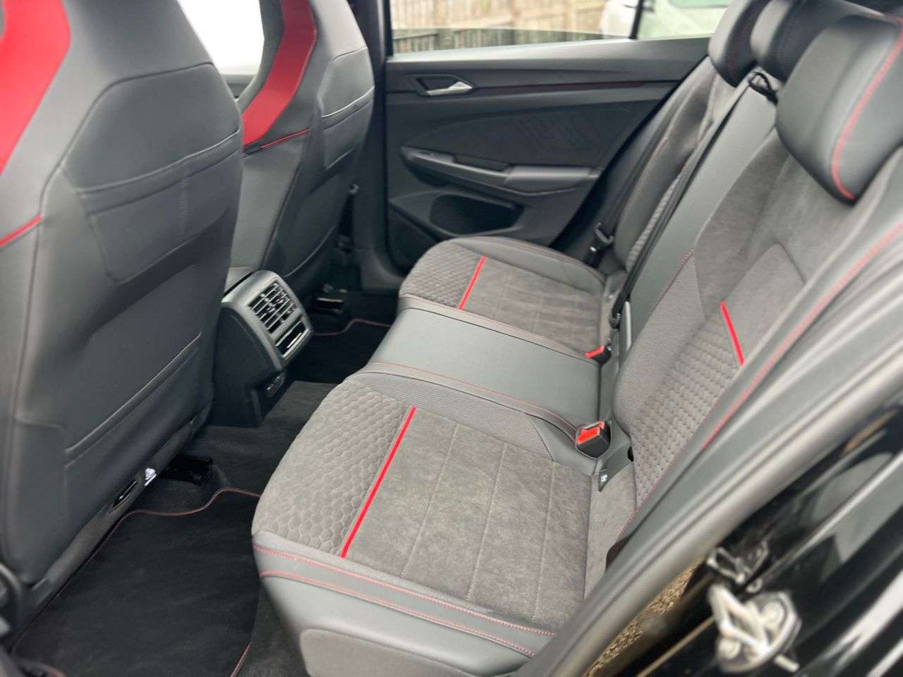 2025 VOLKSWAGEN GOLF 2025 VOLKSWAGEN GOLF